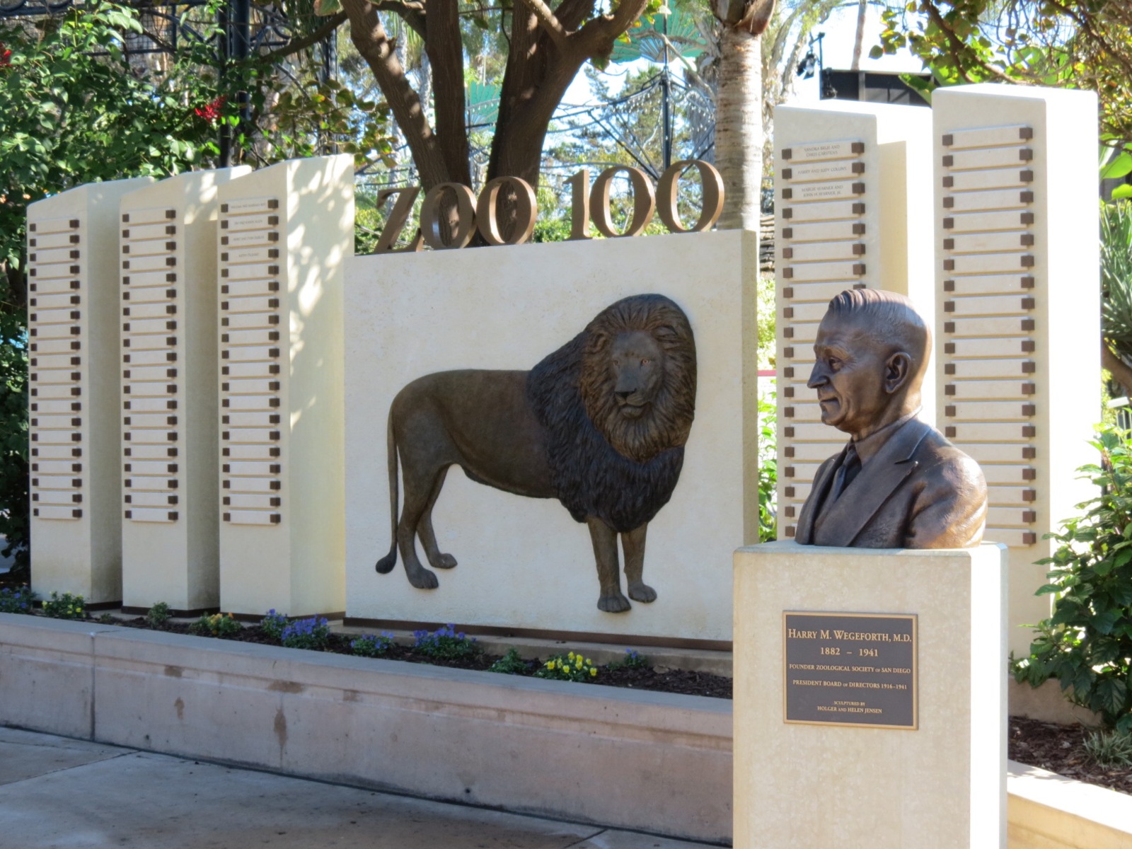 Discovery Outpost - Zoo 100 Donor Wall