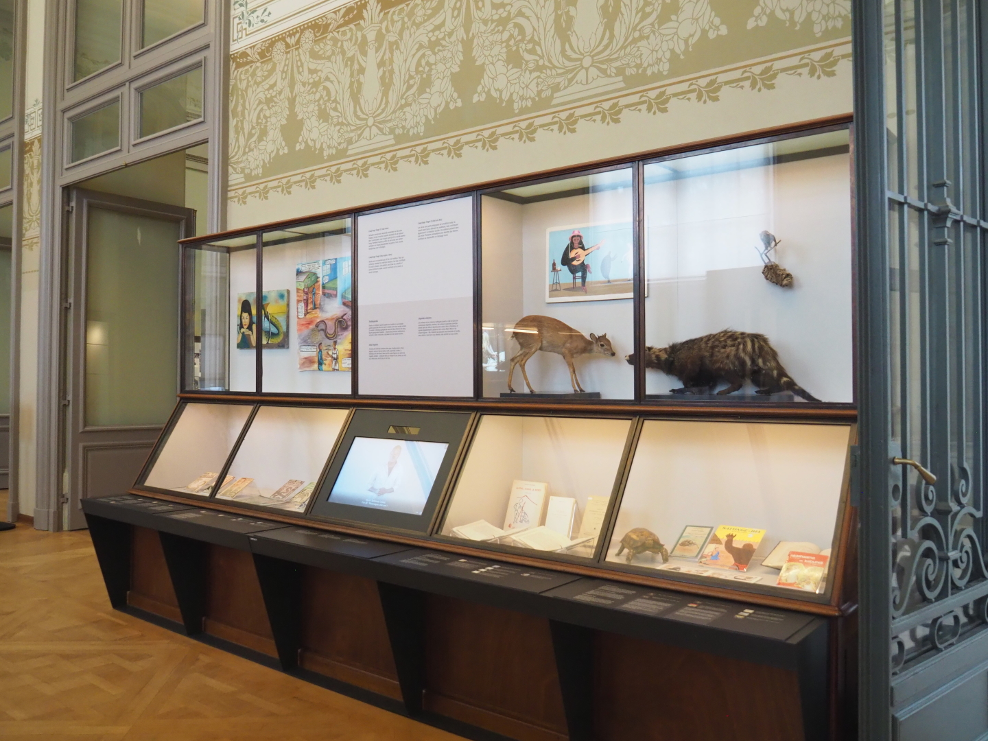 Display about stories involving animals, 2021-10-20