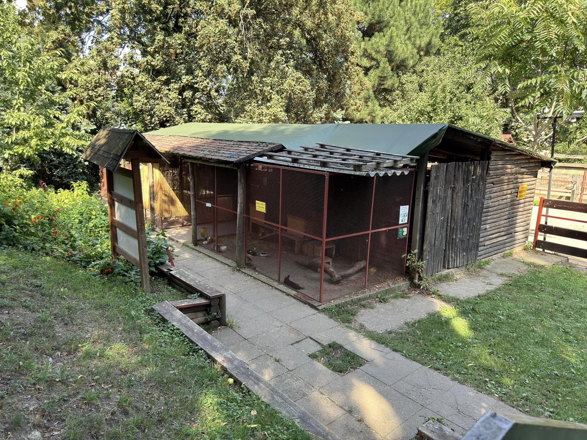 Domestic animals - Stanice přírodovědců (Prague/Praha)