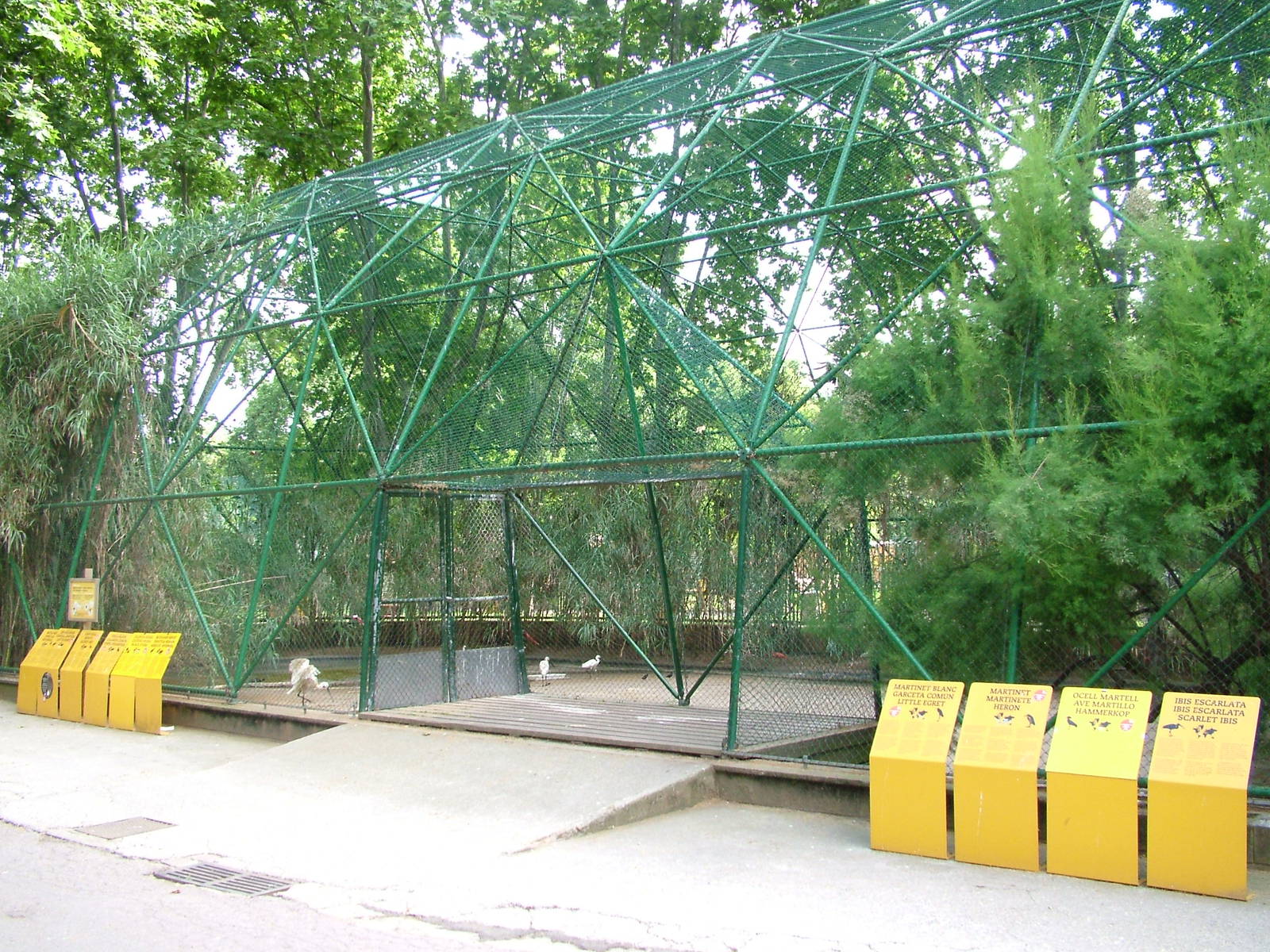 Donana Aviary at Barcelona, 30/05/11