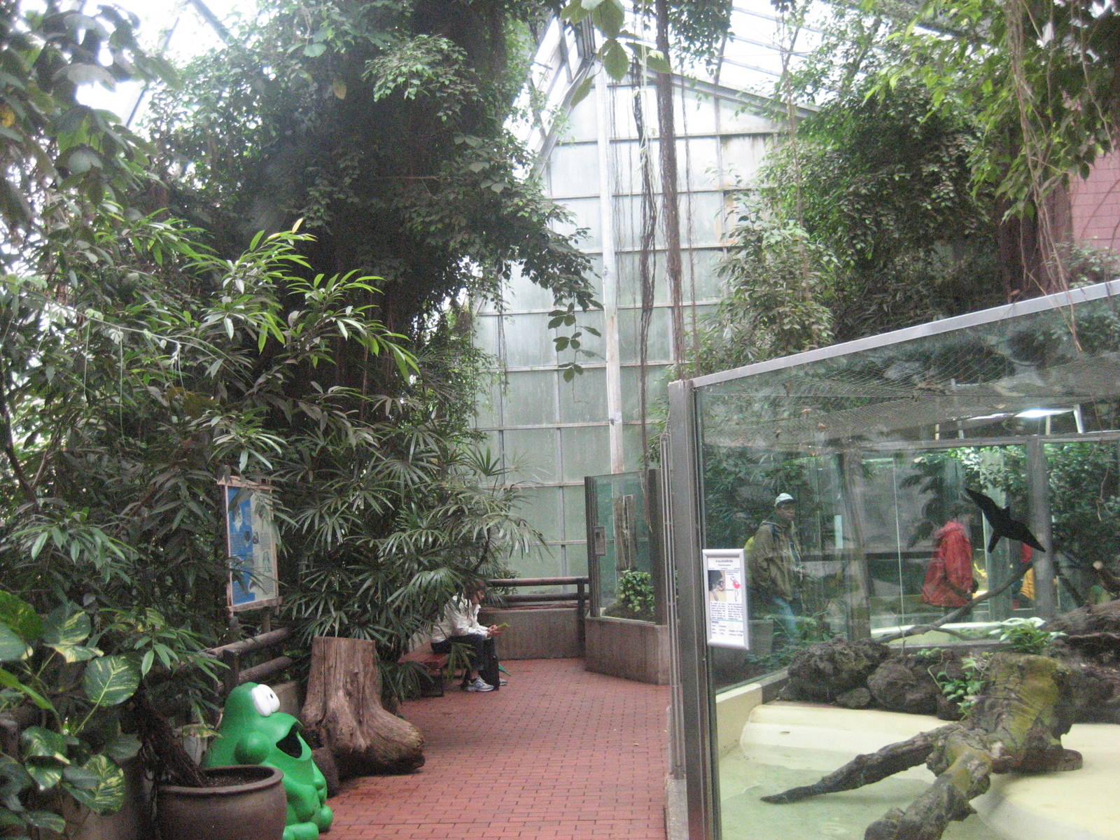 Dortmund Zoo - Amazonas House