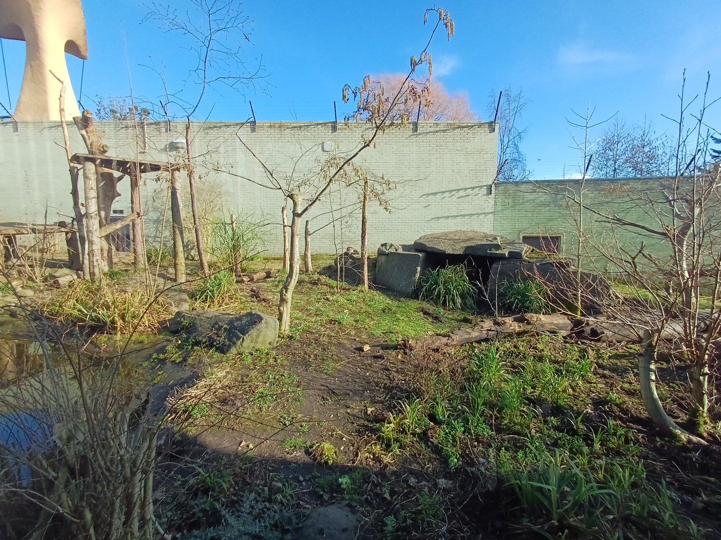 Drill- enclosure
