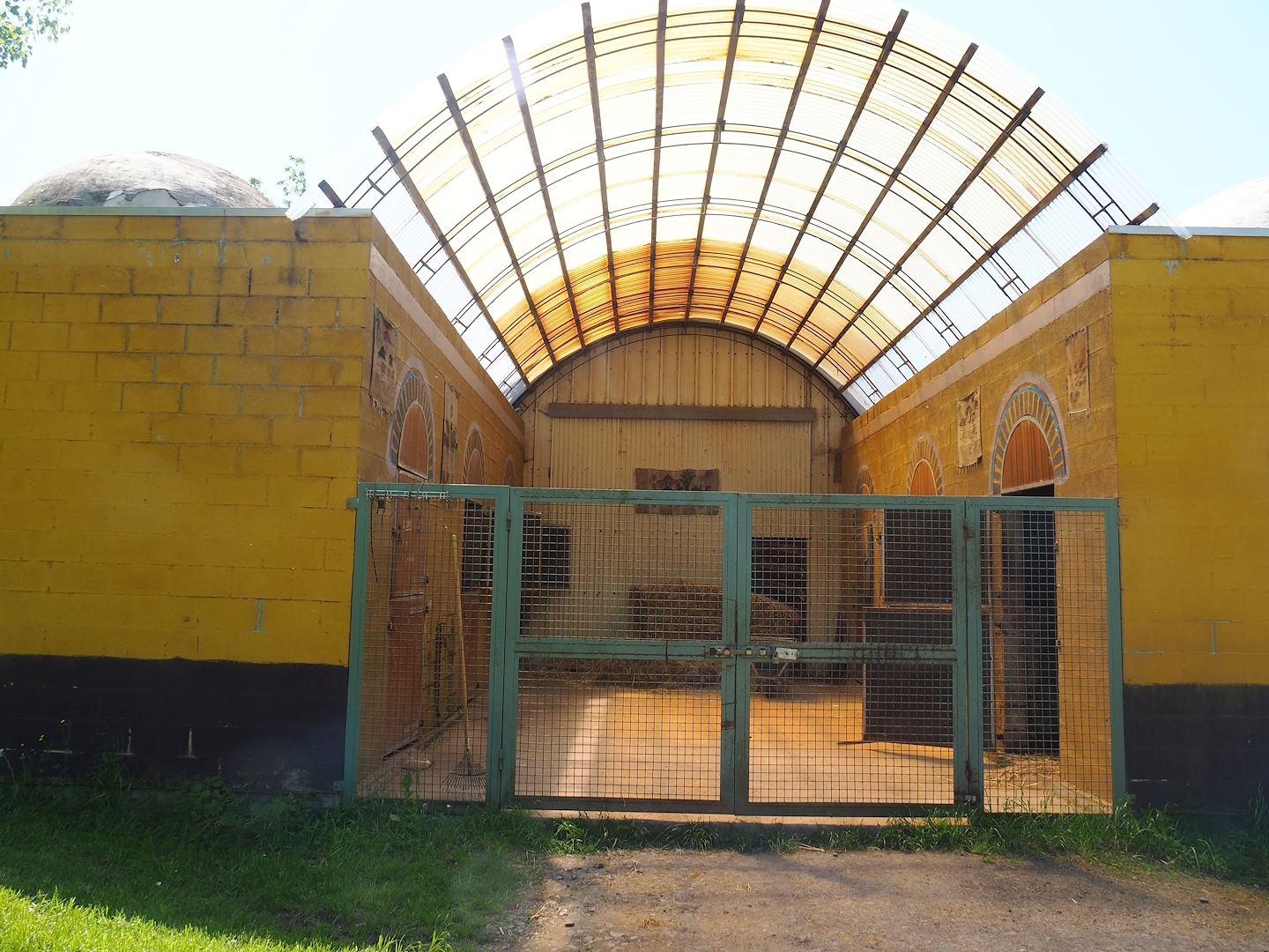 Dromedary camel holding area and stables, 2023-05-19