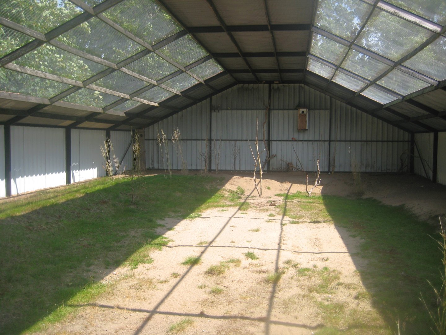 Dyrenes Verden - Free-flight aviary