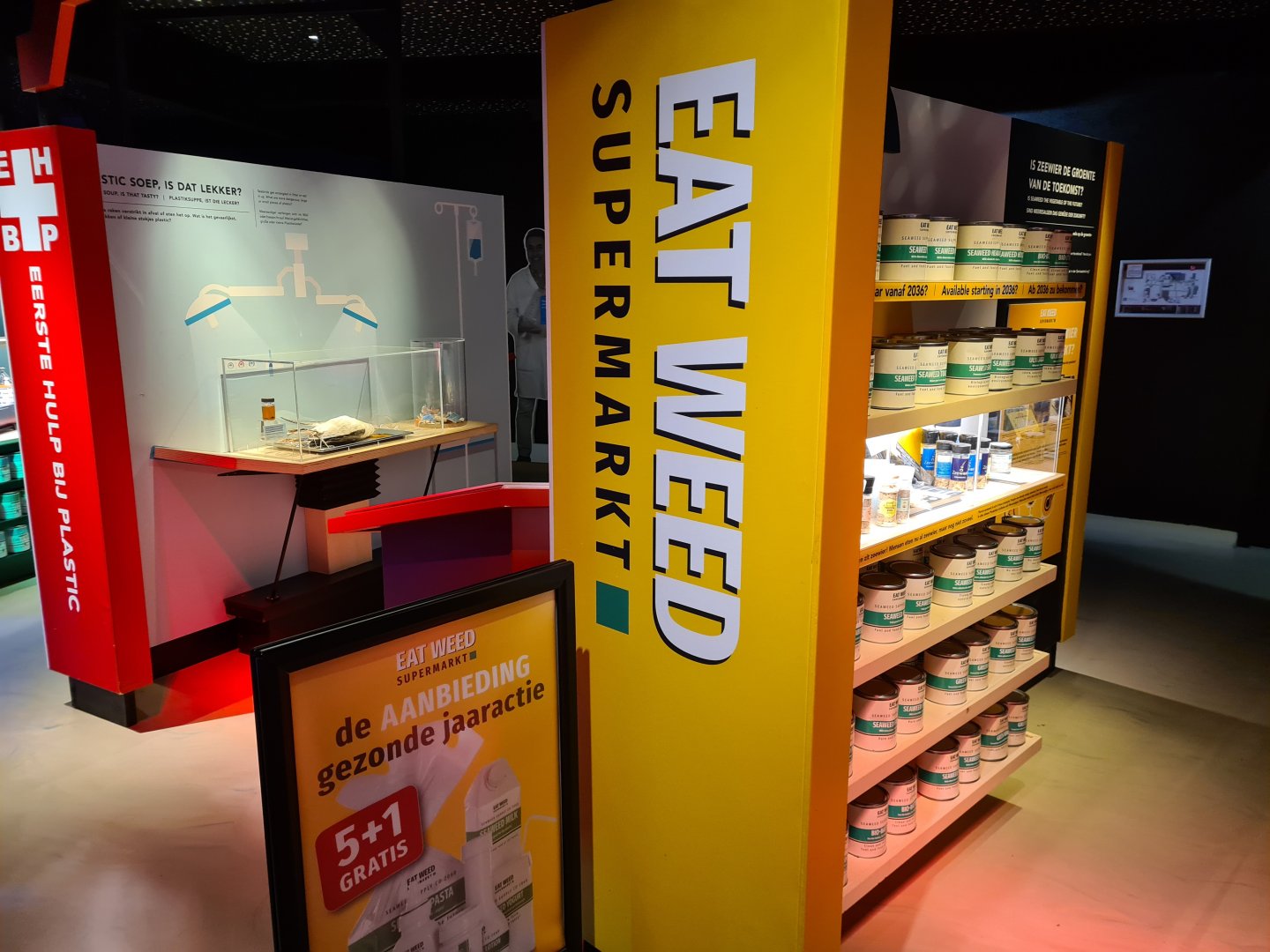 "Eat Weed" supermarket in Wadden city