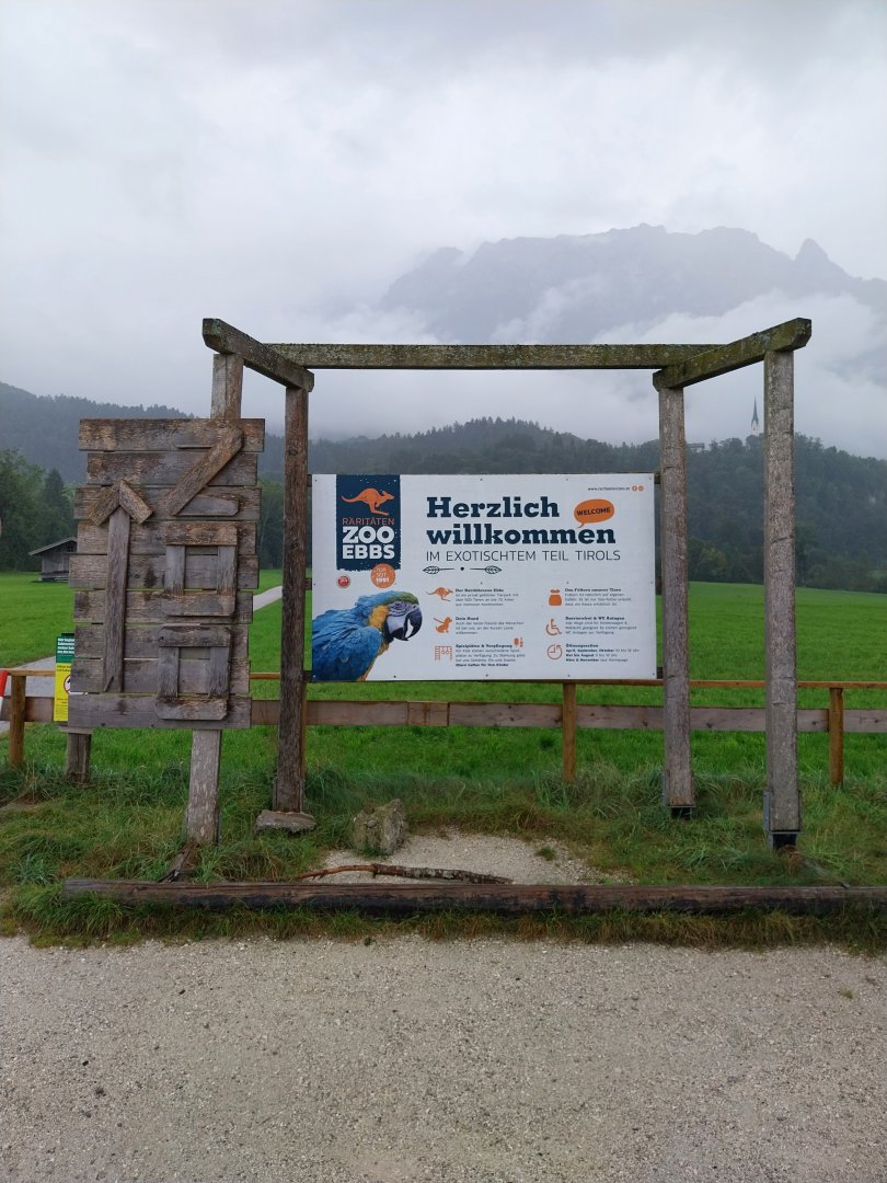 Ebbs Raritätenzoo - Parking lot
