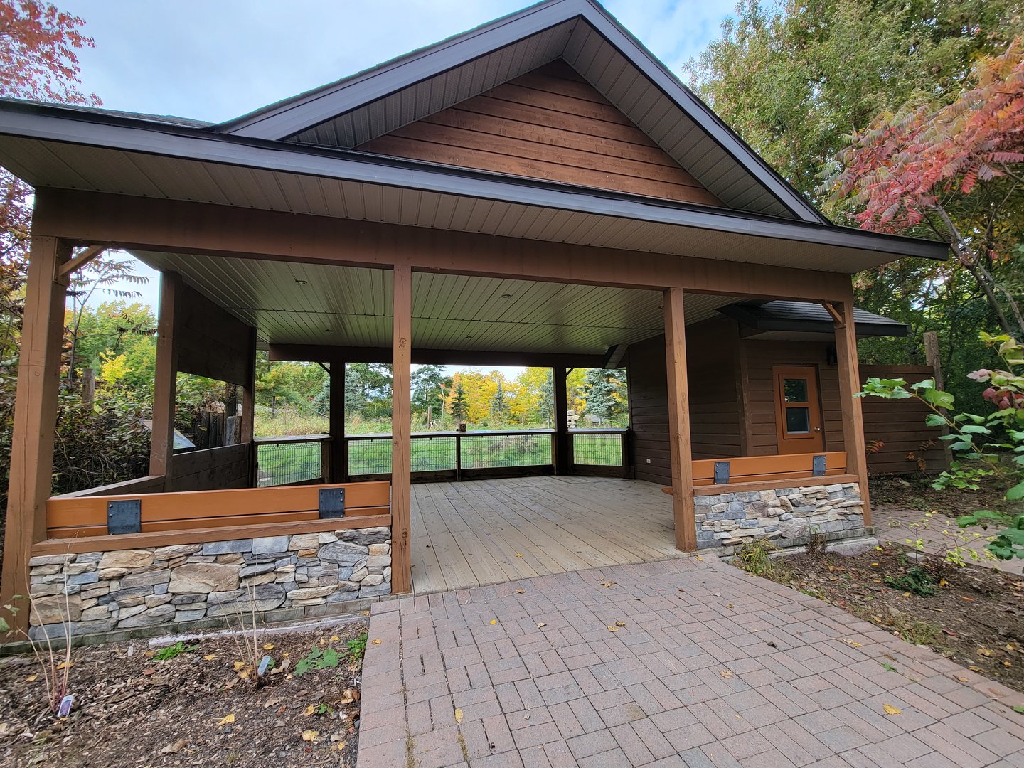 Ecomuseum Zoo - Arctic fox viewing area