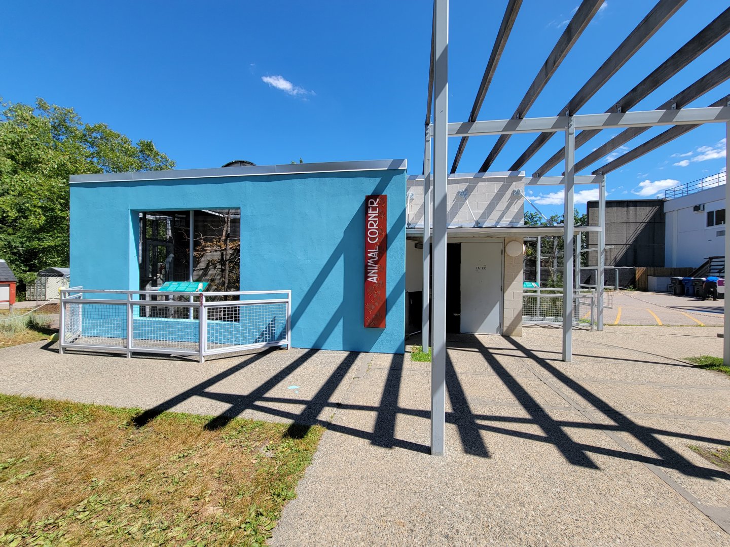 Ecotarium - Animal Corner building