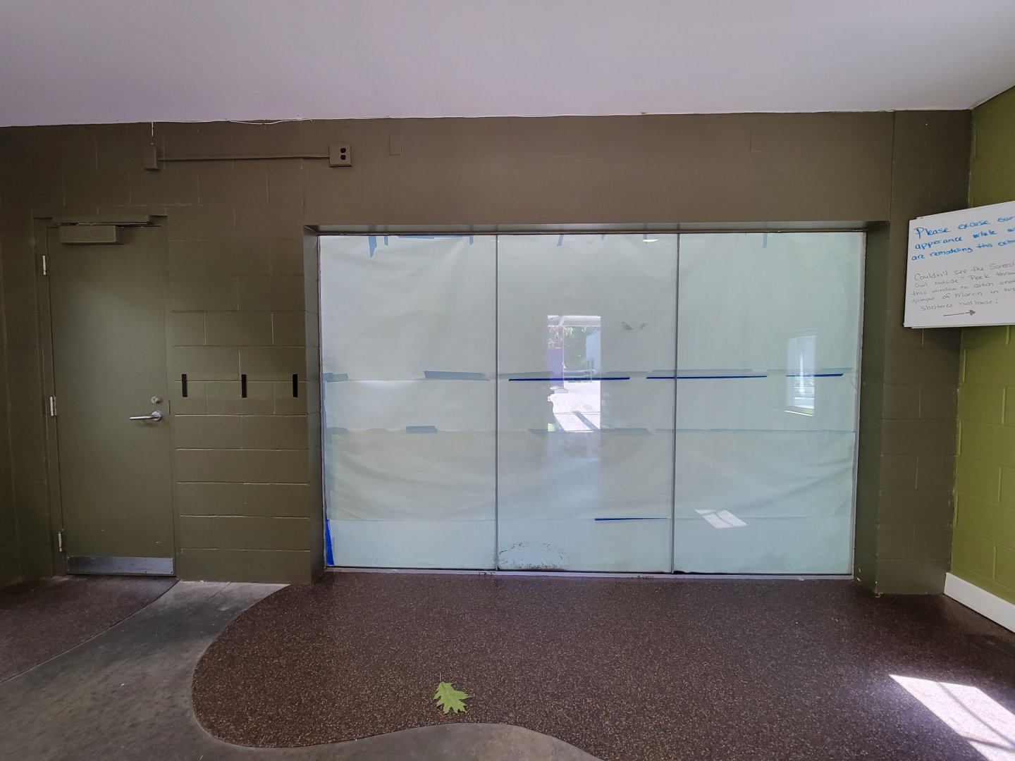 Ecotarium - Closed exhibit, no signage