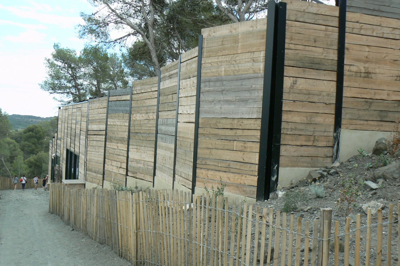 Ecozonia - European brown bears and eurasian wolves enclosure