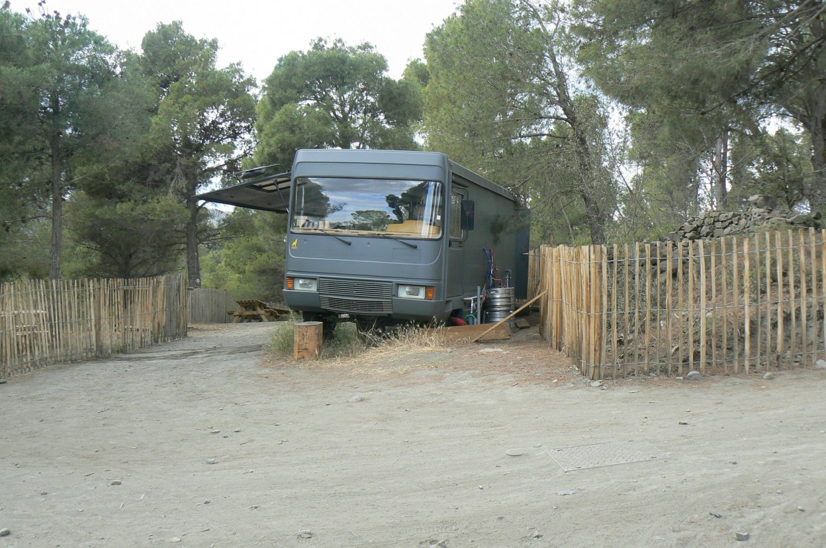 Ecozonia - Food truck (only food point in the park)
