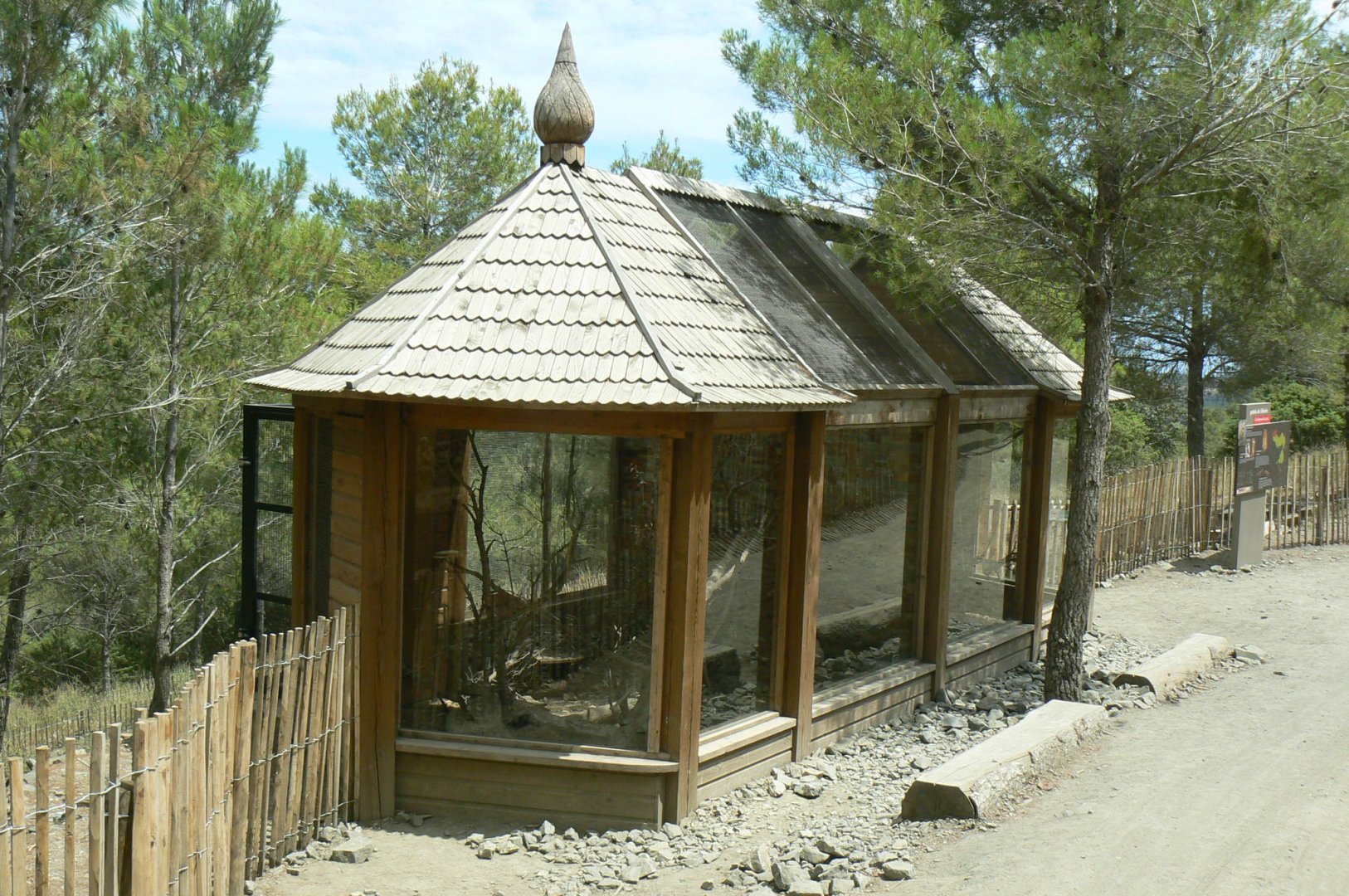Ecozonia - Sibearian weasels exhibit