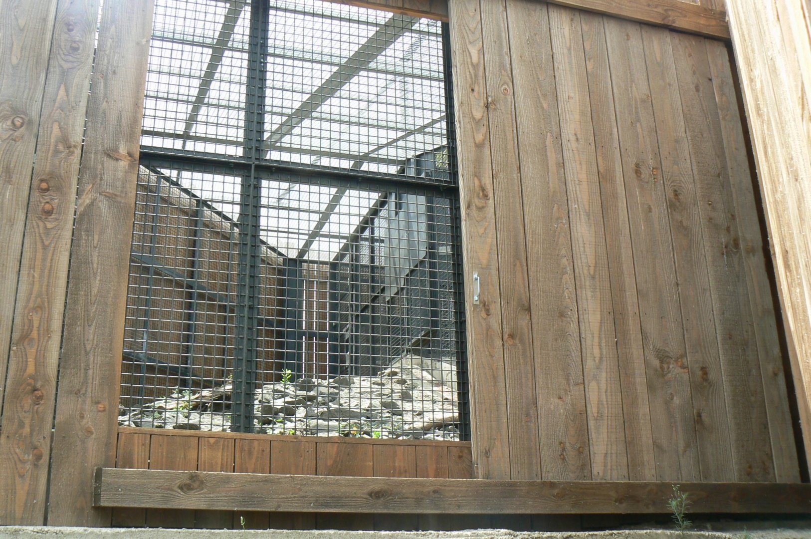 Ecozonia - Siberian tigers separation pen