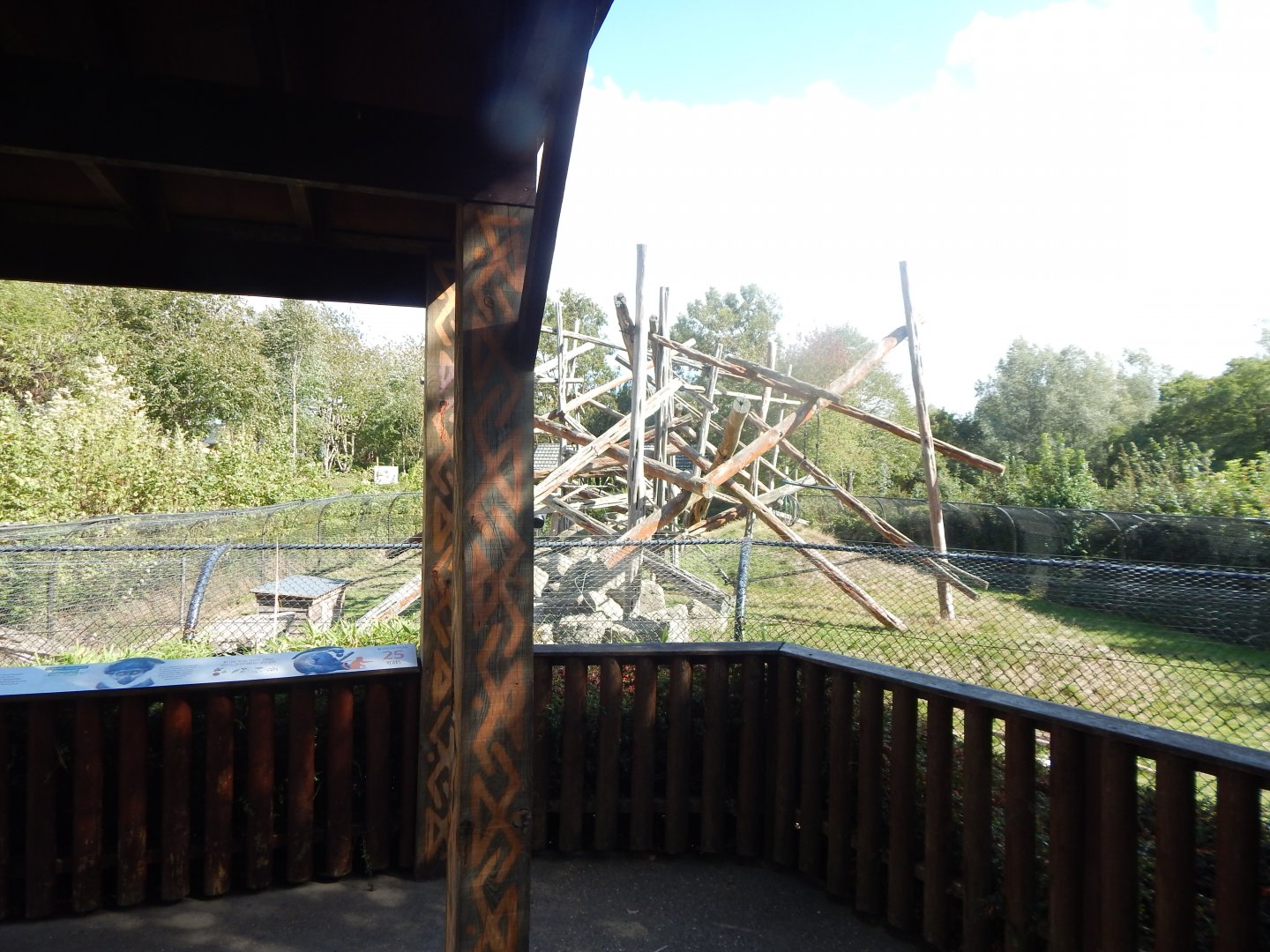 Edge of Africa - L'Hoest's monkey enclosure 110925