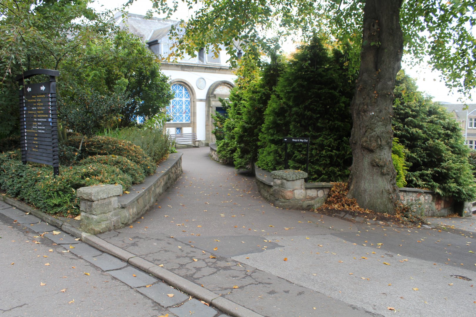 Edinburgh Zoo Carnegie Aquarium