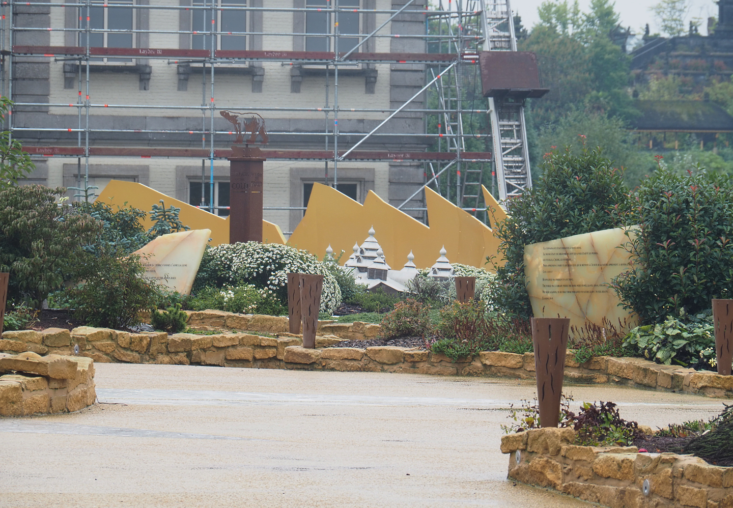 "Egg of the World" future entrance area - Road sign for and small representation of The Land of the Cold, 2022-09-14