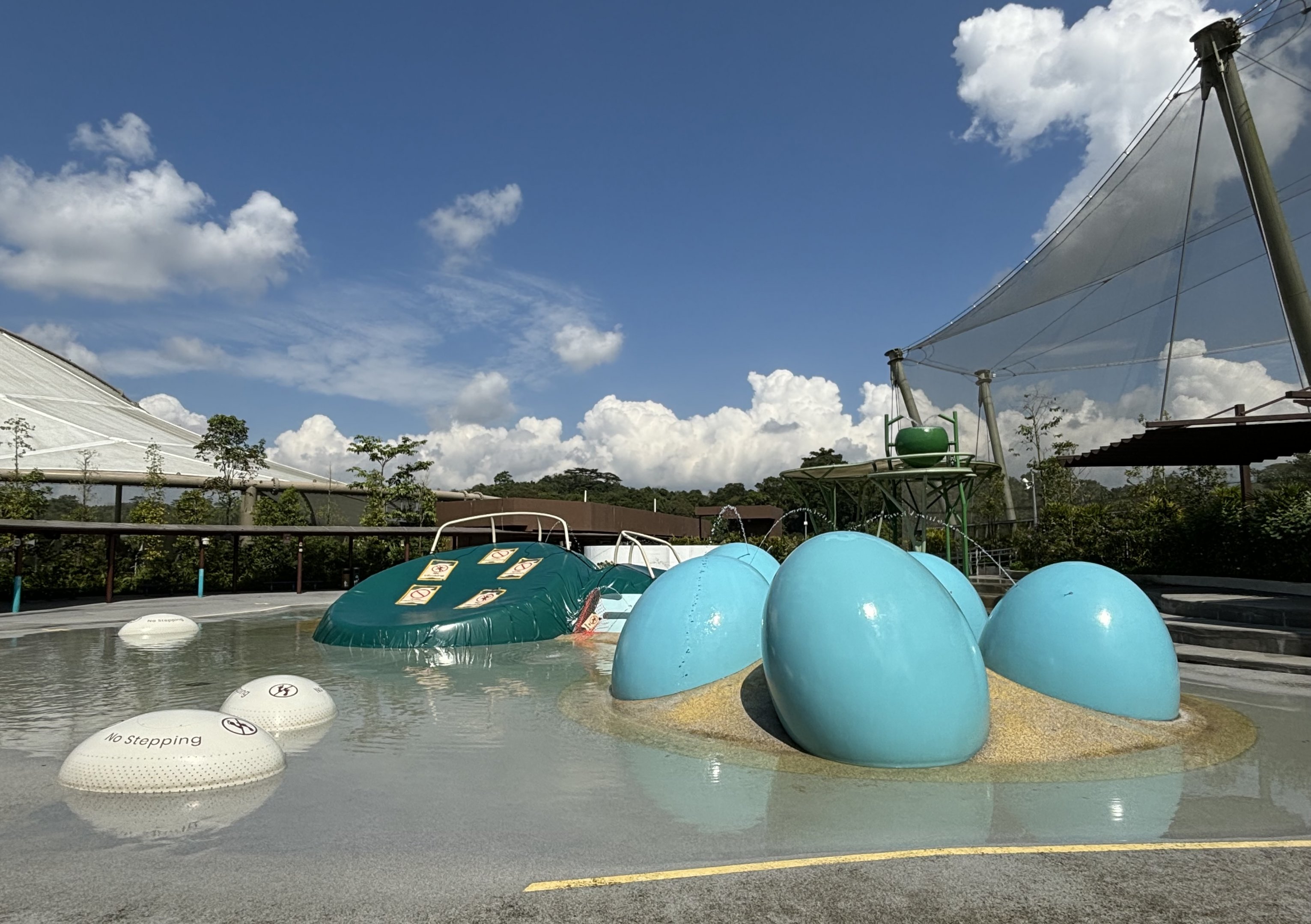 Egg Splash Zone - play area