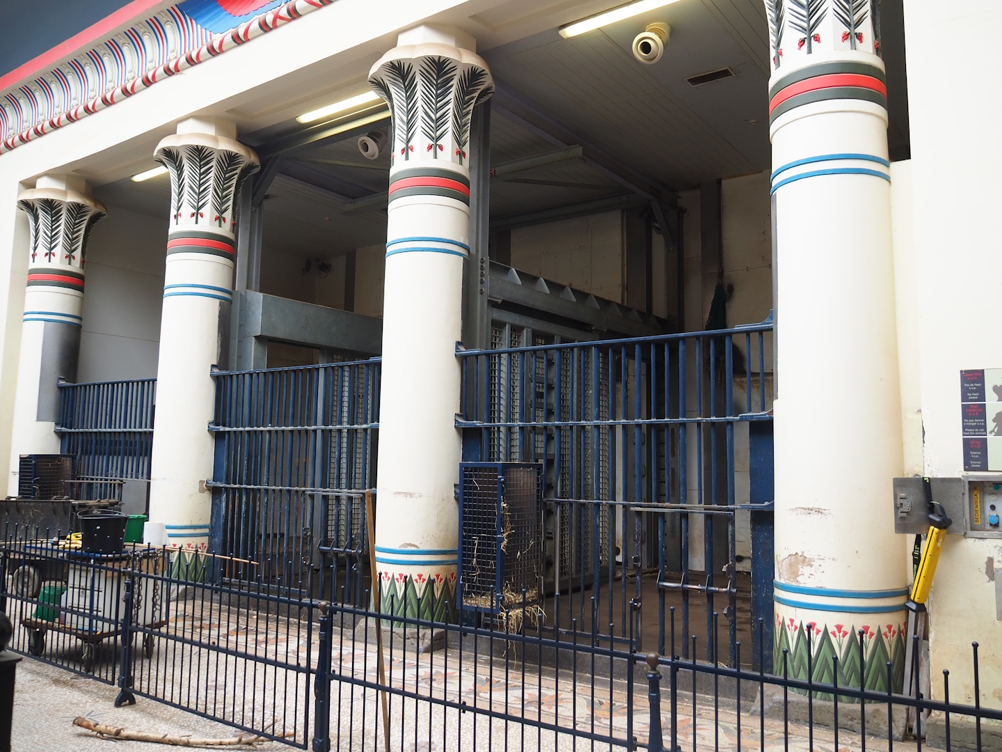 Egyptian Temple - Asian elephant stables, 2023-07-02