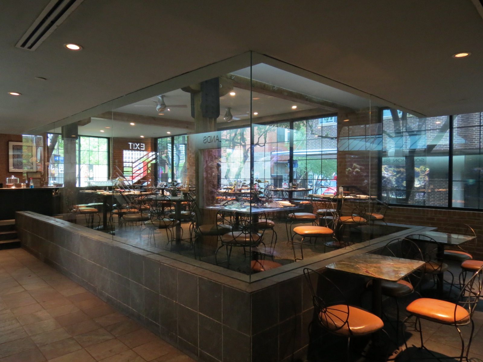 Eighteen-O-One Restaurant