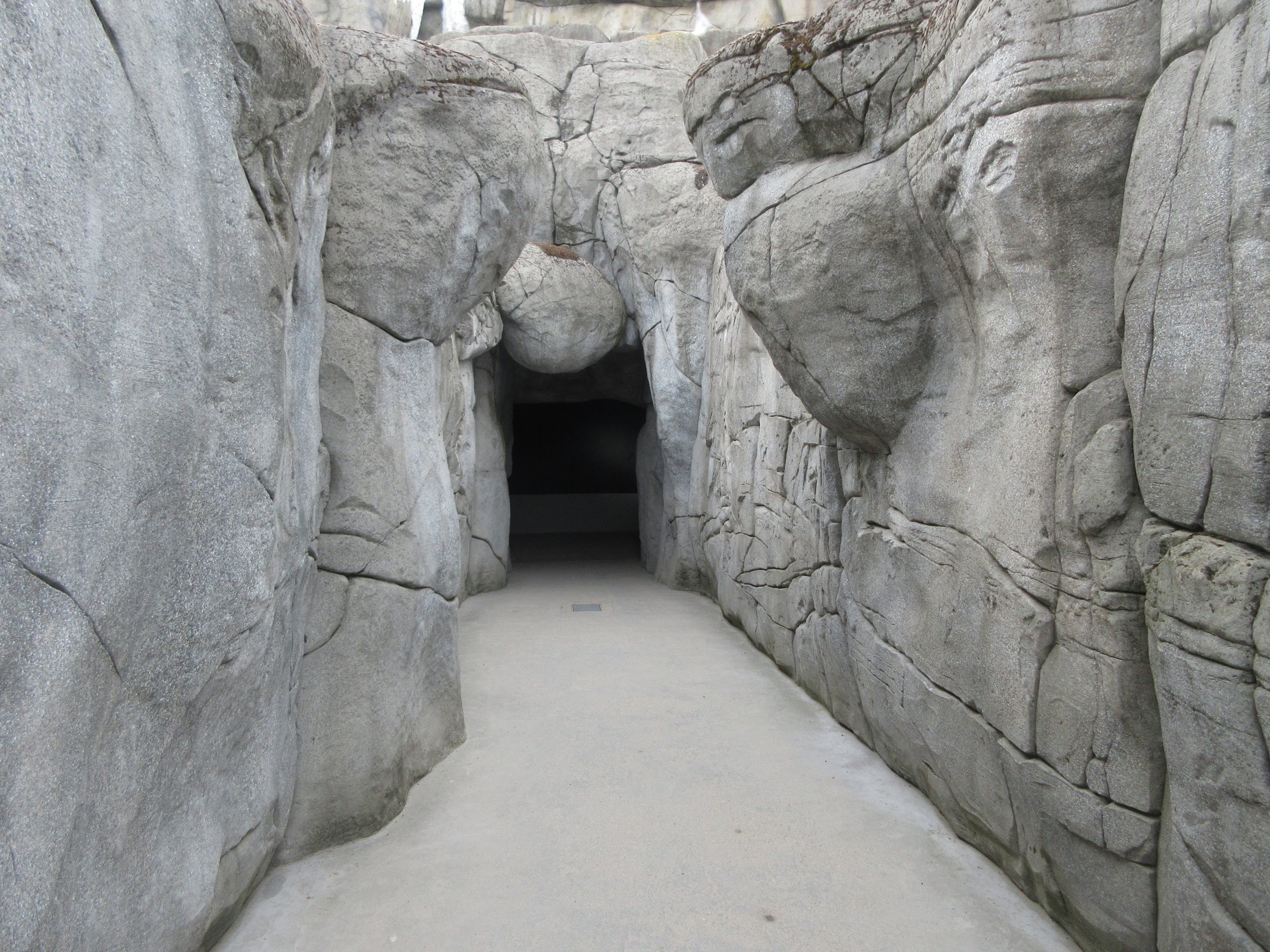 Eismeer - entrance to underwater viewing area
