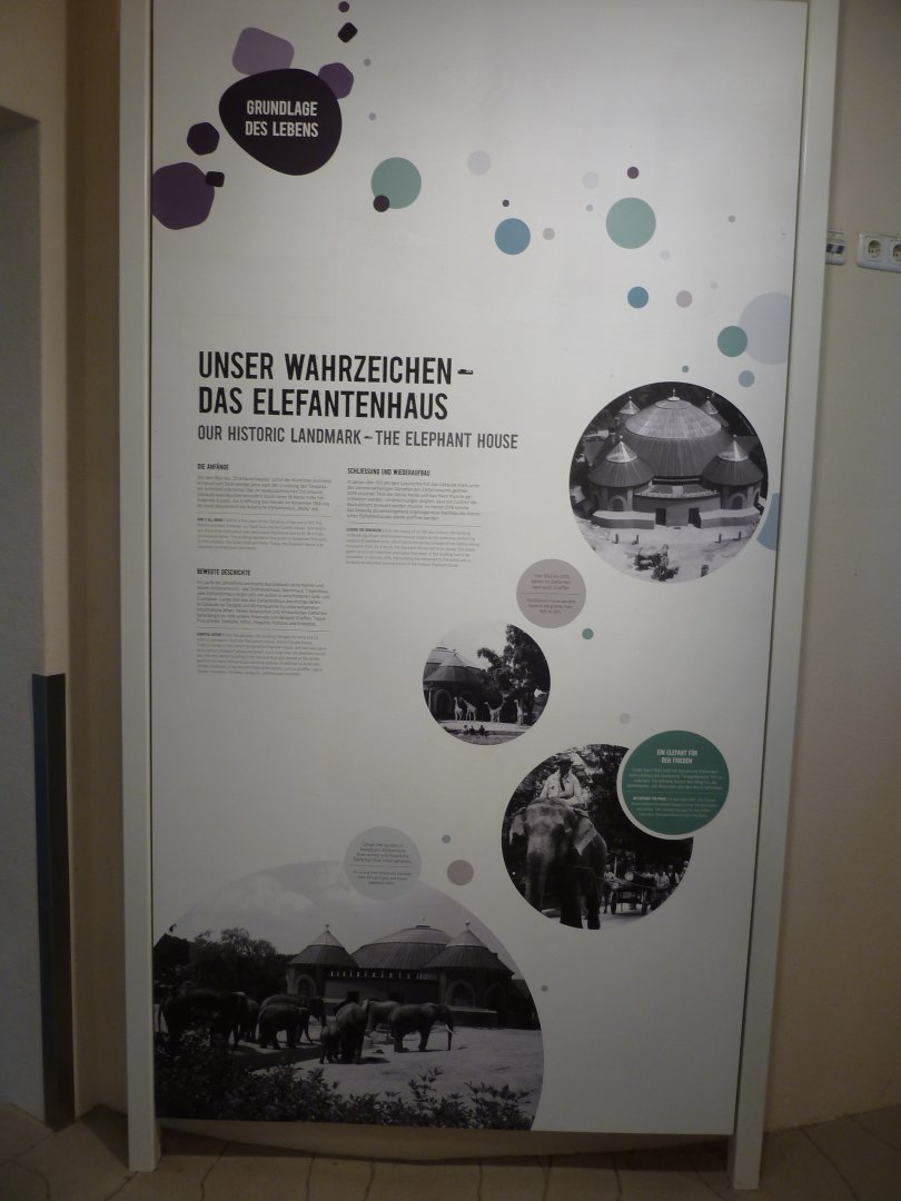 Elefantenhaus - Information sign