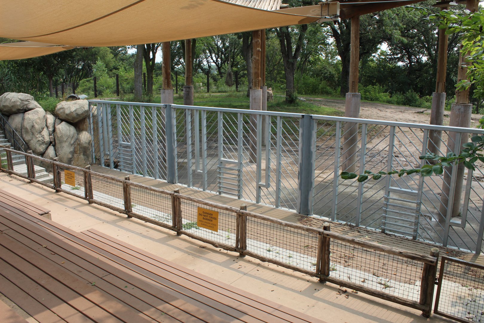 Elephant Amphitheater - African Grasslands