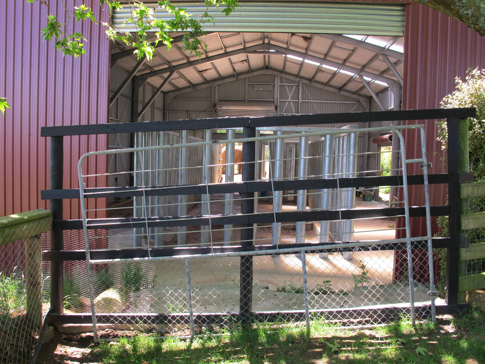 Elephant Barn - Franklin Zoo