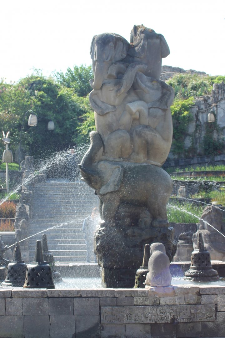 Elephant-fountain
