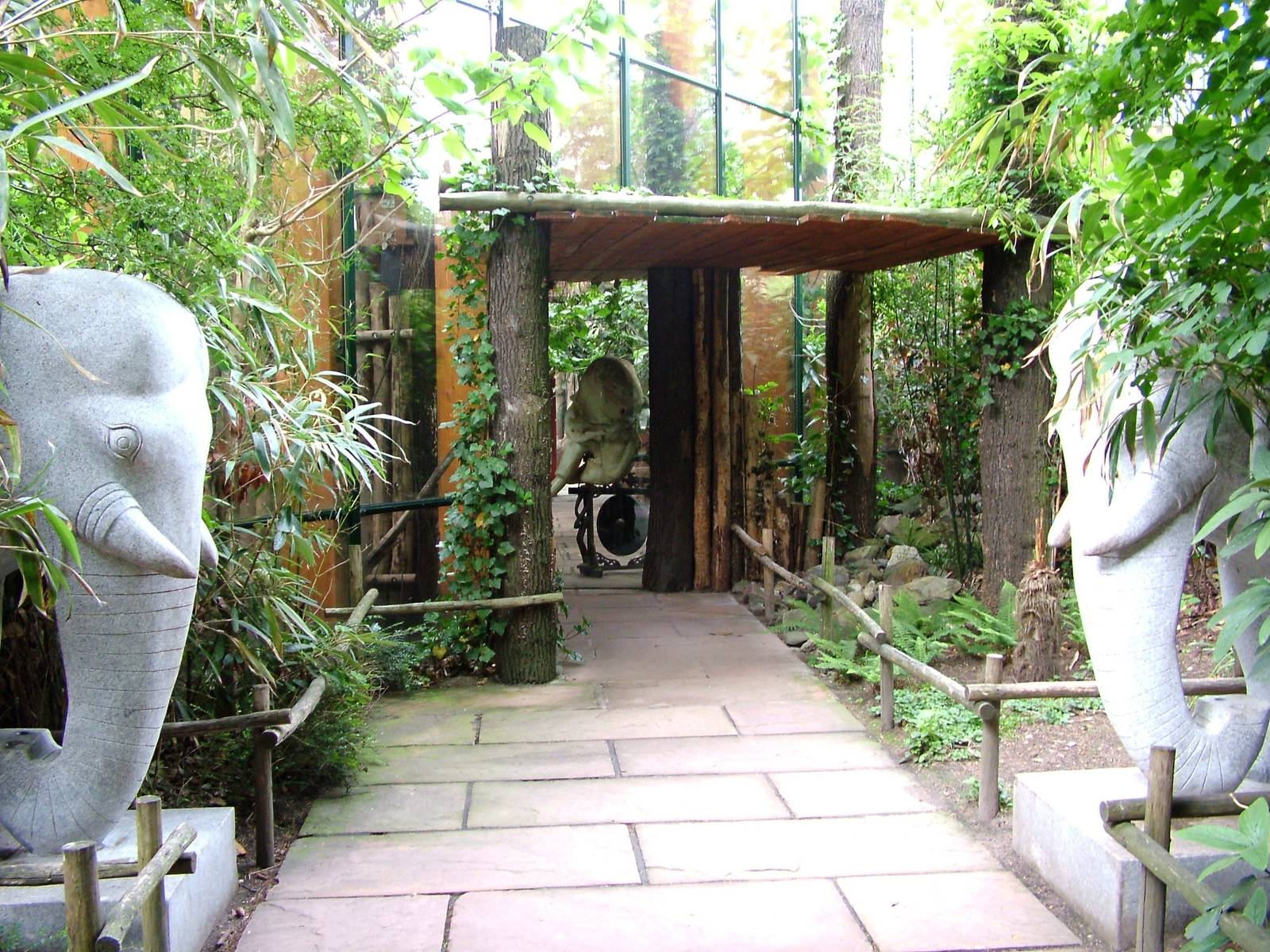 Elephant House at Amersfoort, 01/06/12