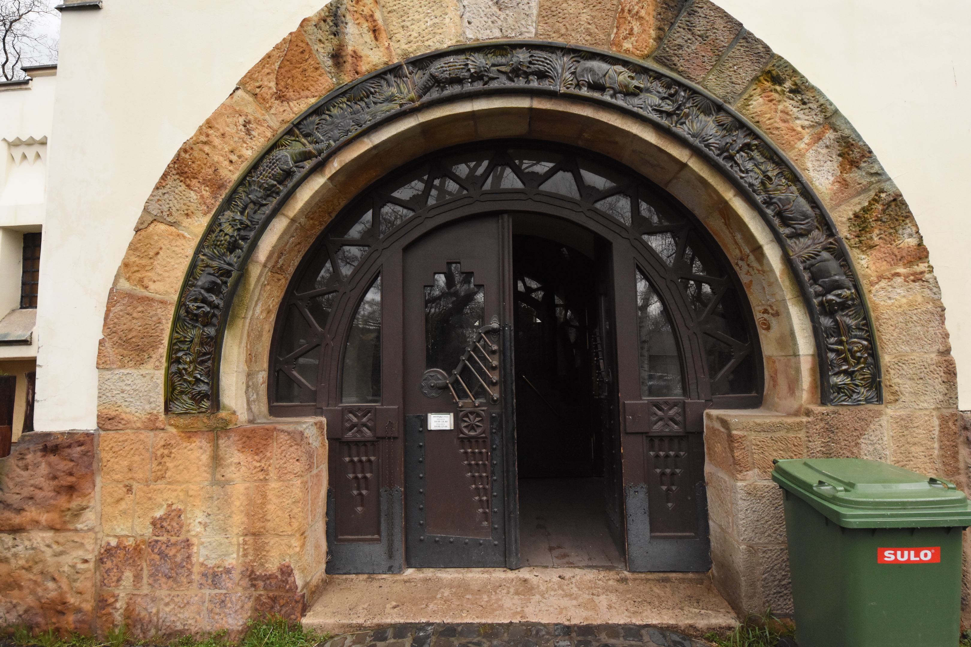 Elephant house - entrance