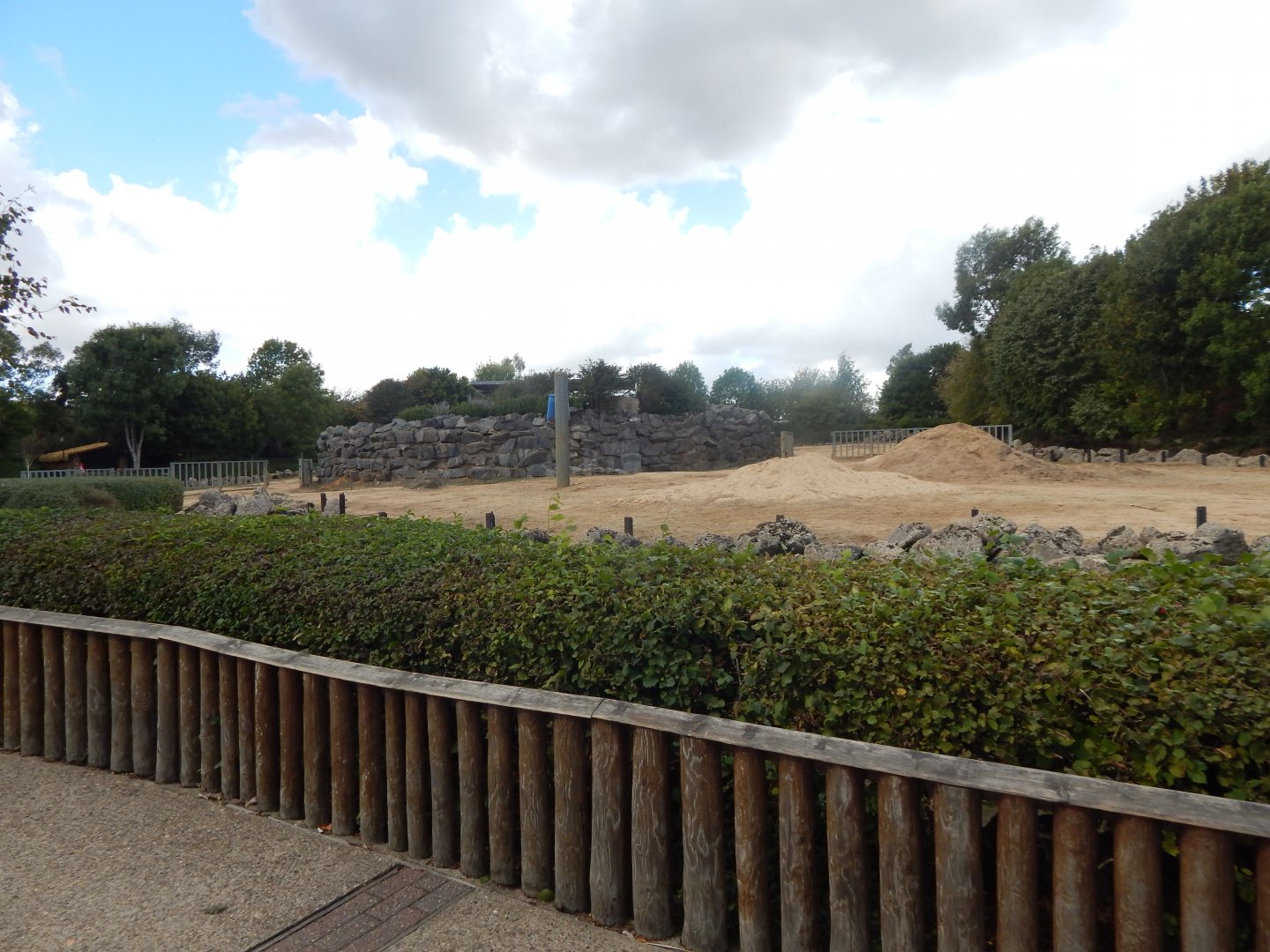 Elephant Kingdom 110925