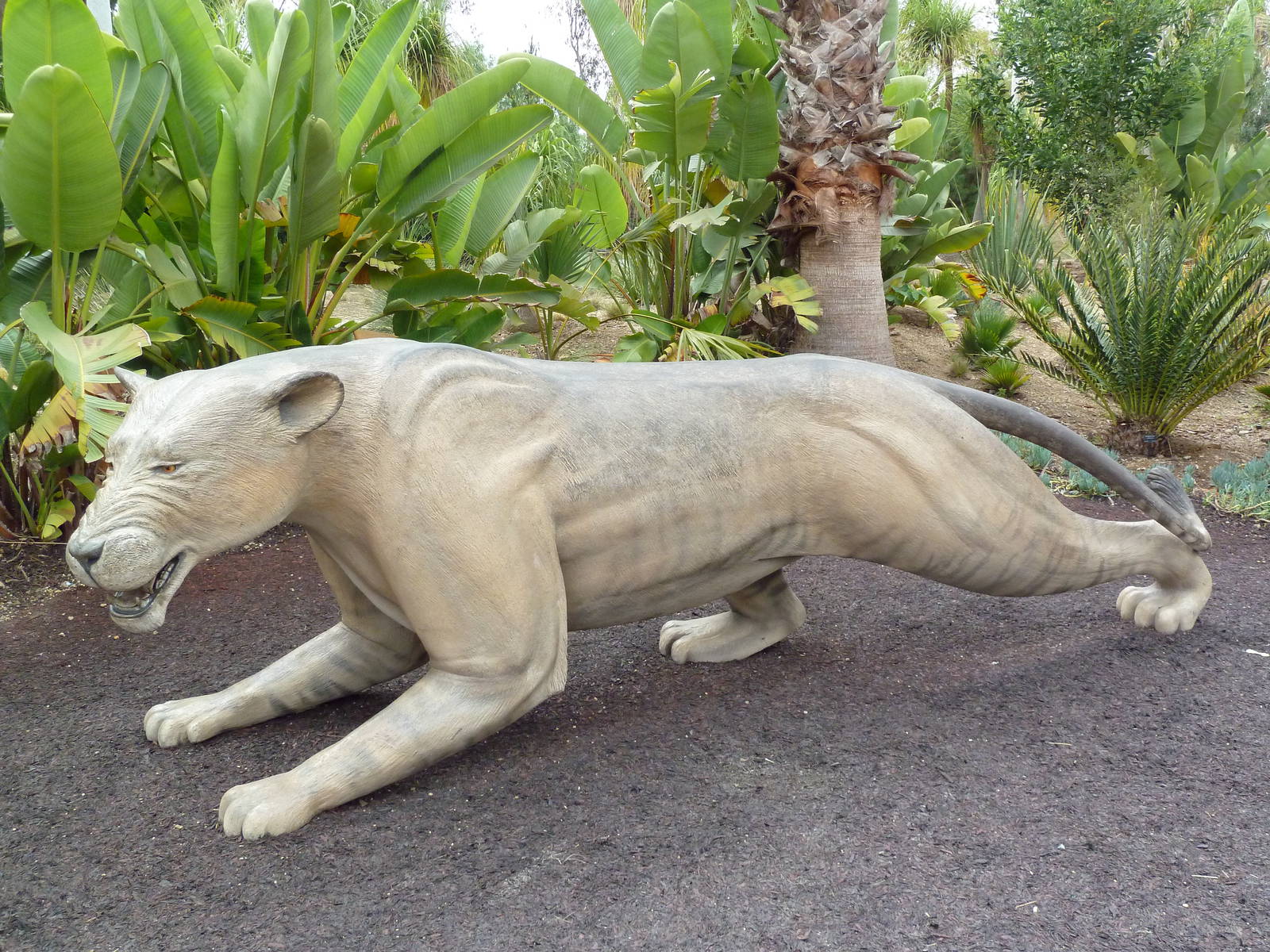 Elephant Odyssey - Extinct American Lion