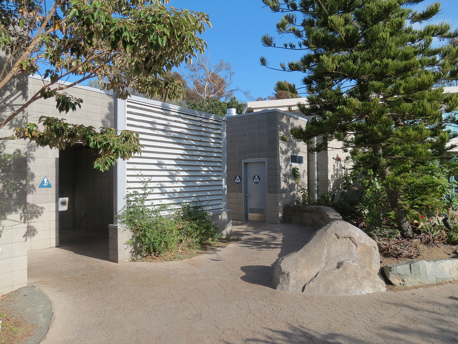 Elephant Odyssey - Sabertooth Grill