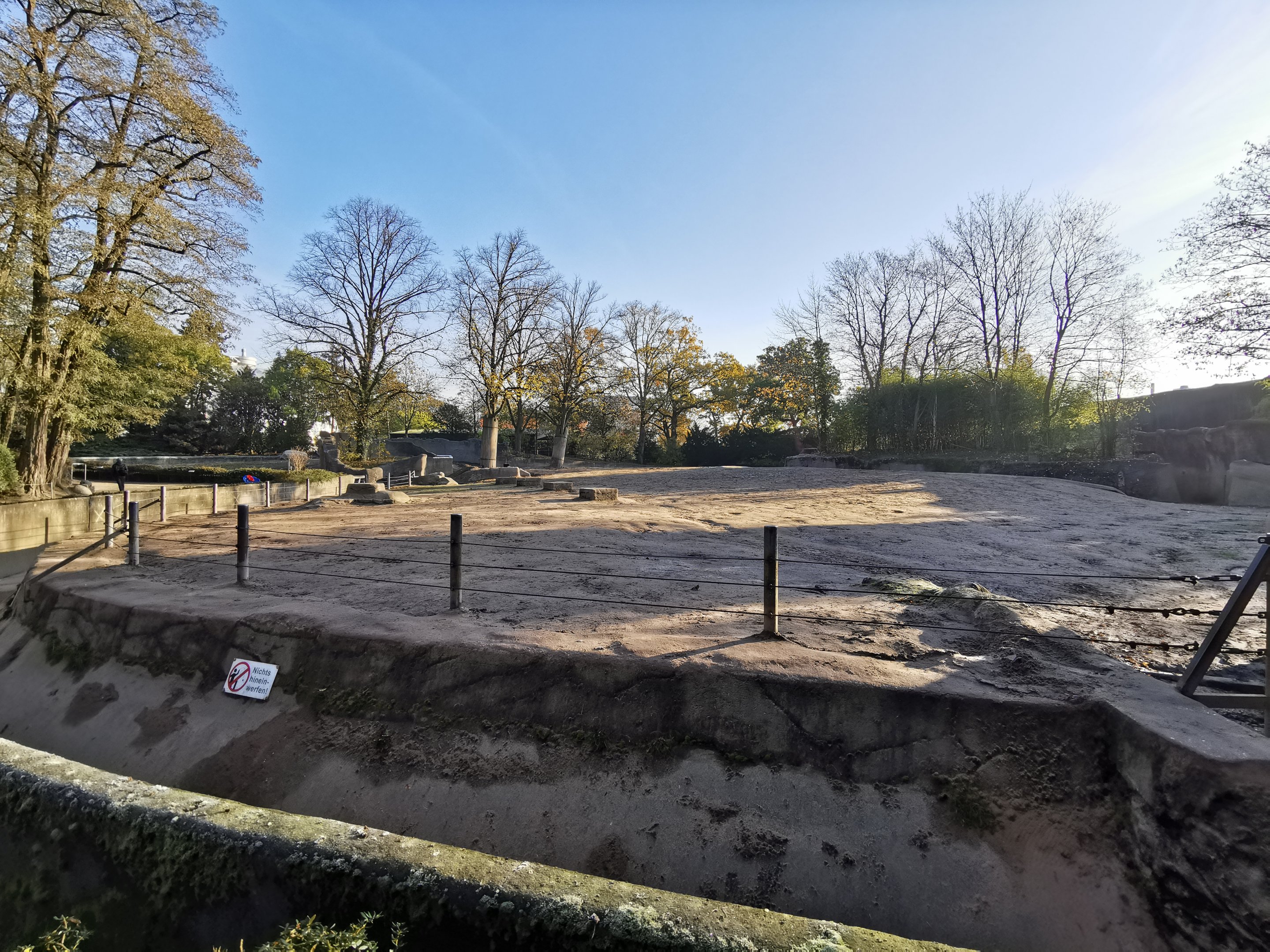 Elephant outdoors - Tierpark Hagenbeck
