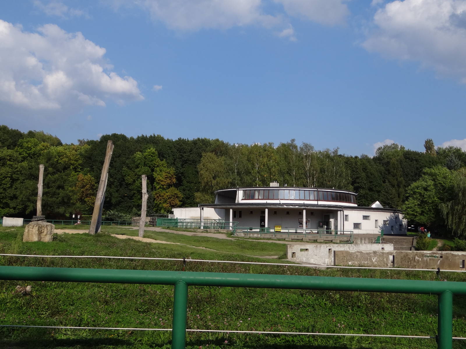Elephant paddock and house