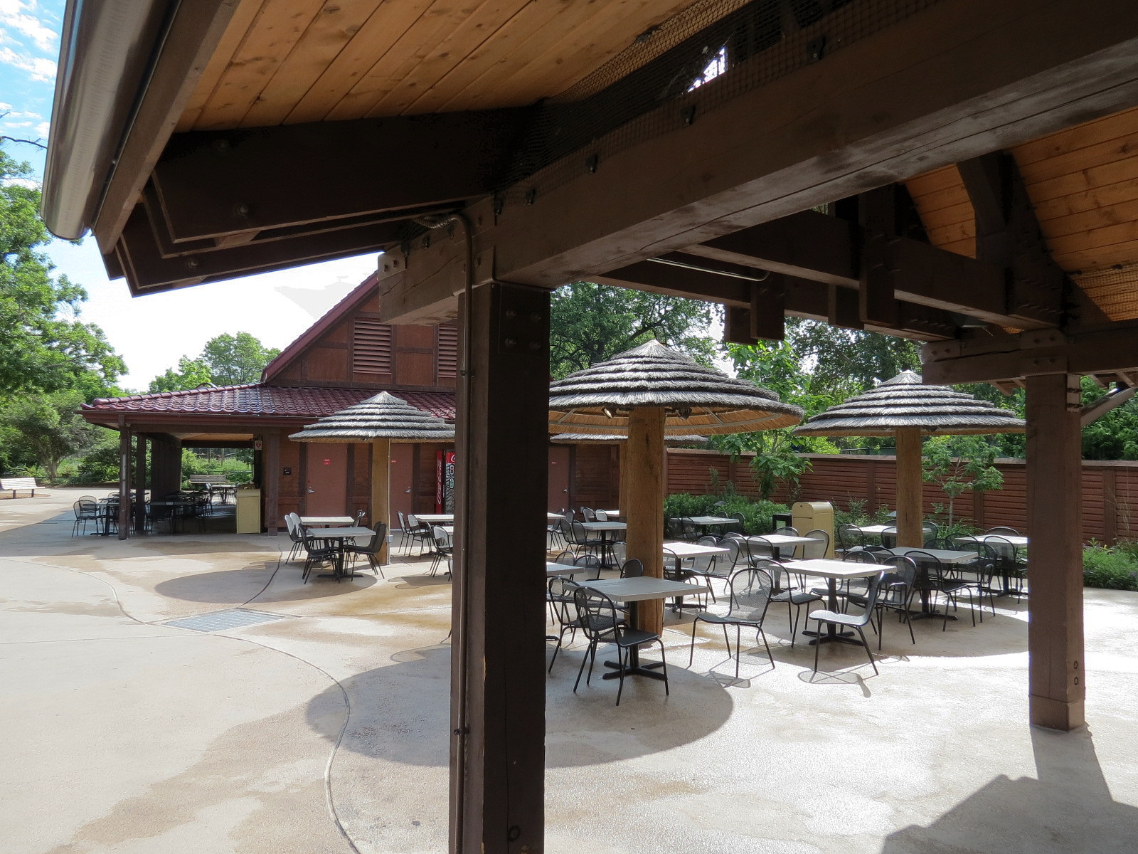 Elephant Passage - Kamala Cafe