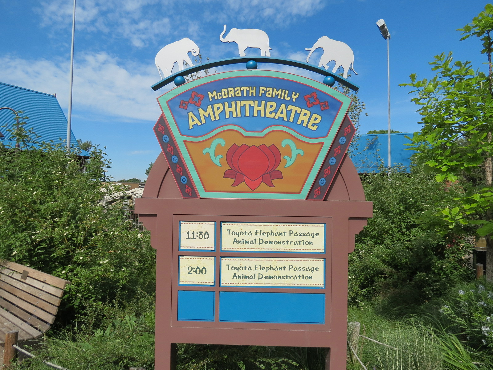 Elephant Passage - Species Rotation Yard With Amphitheater