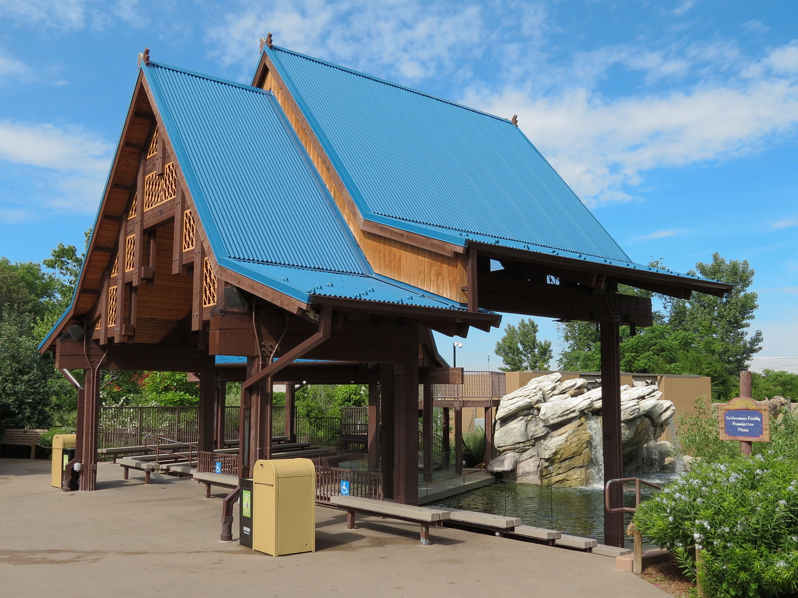 Elephant Passage - Species Rotation Yard With Amphitheater