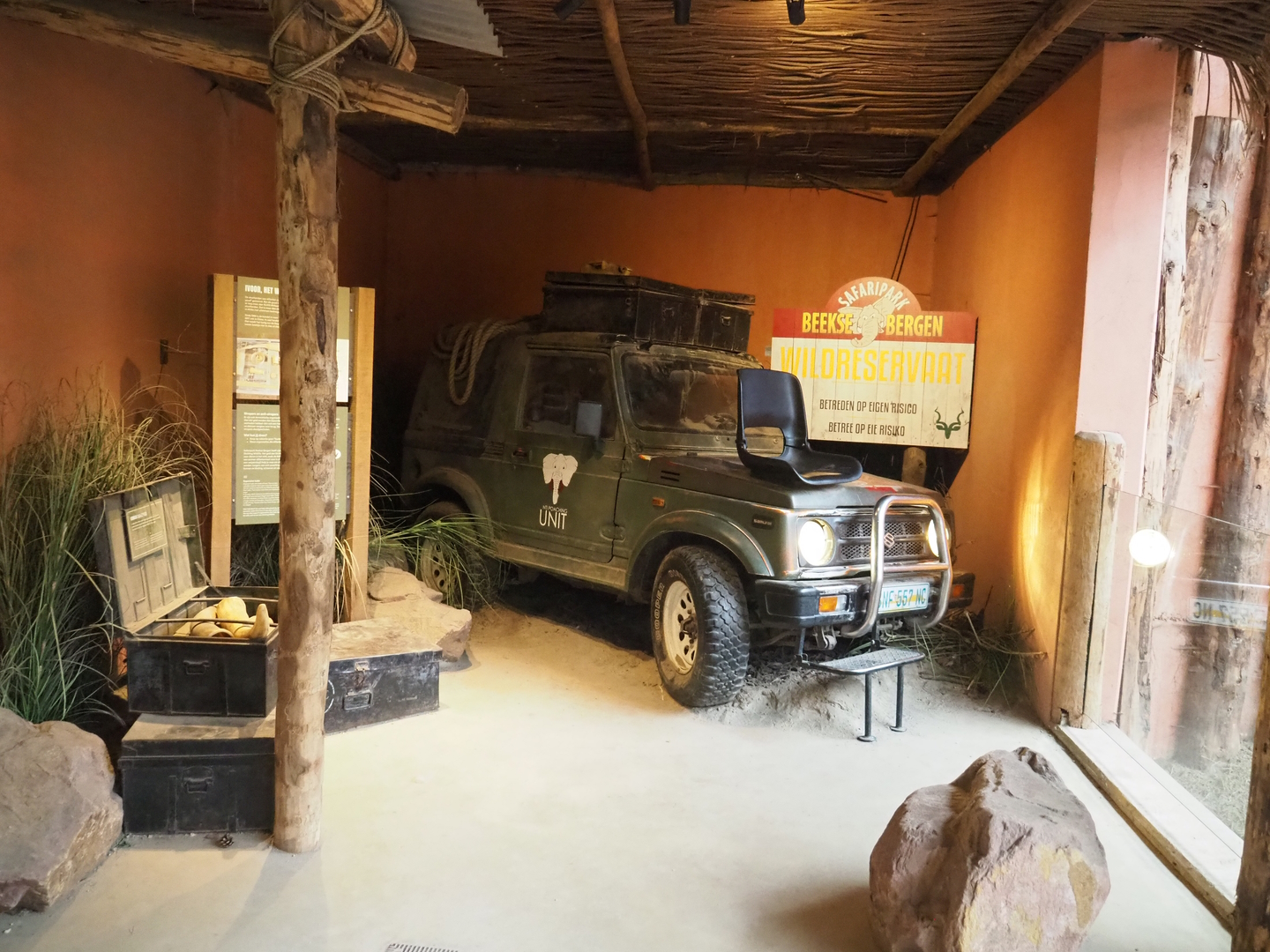 Elephant ranger vehicle theming, 2022-06-12