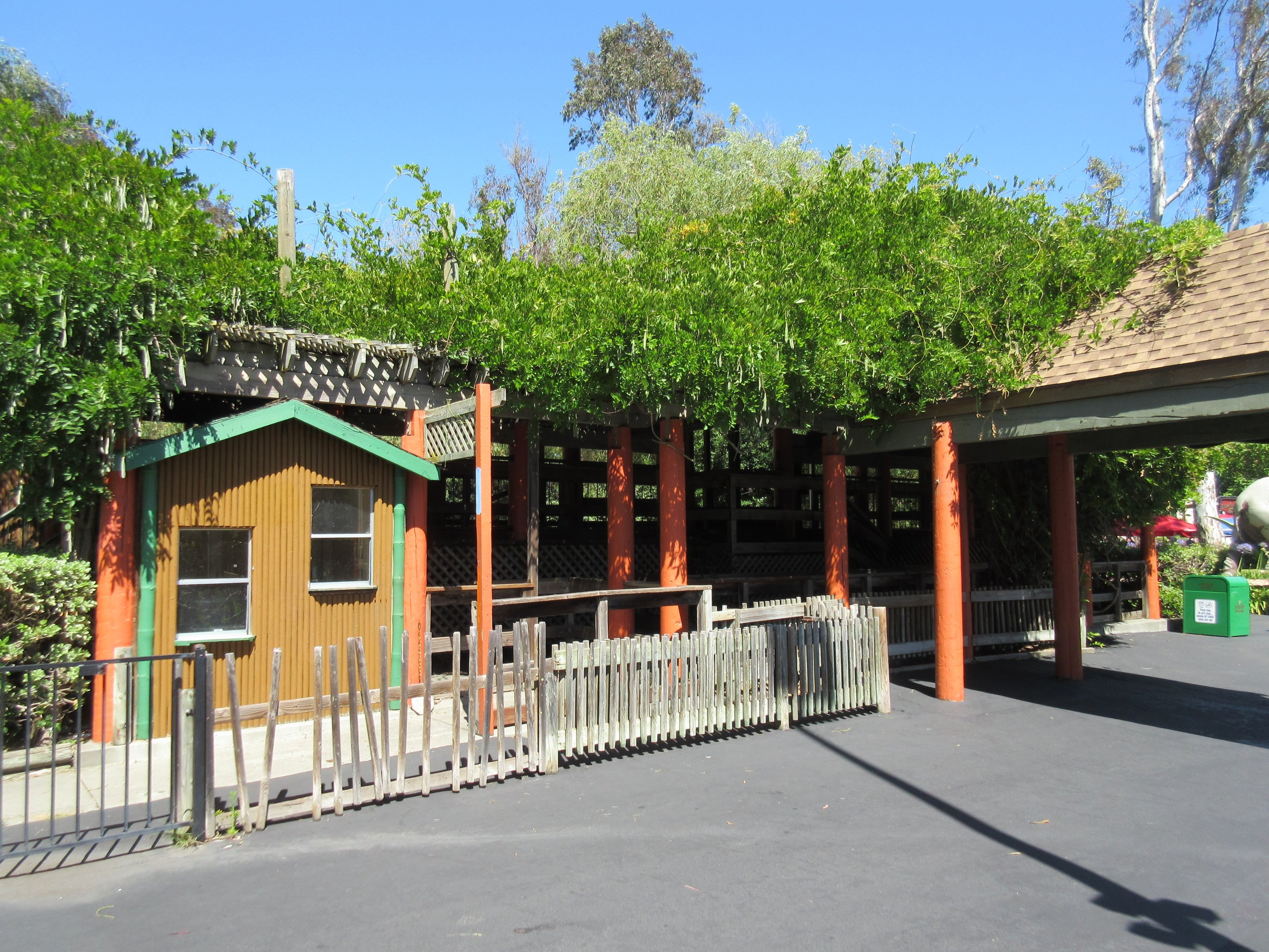 Elephant Ride Area (closed as of 2016)