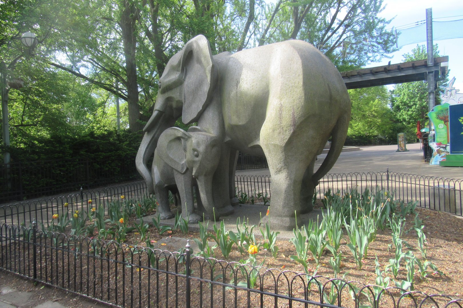 elephant statue