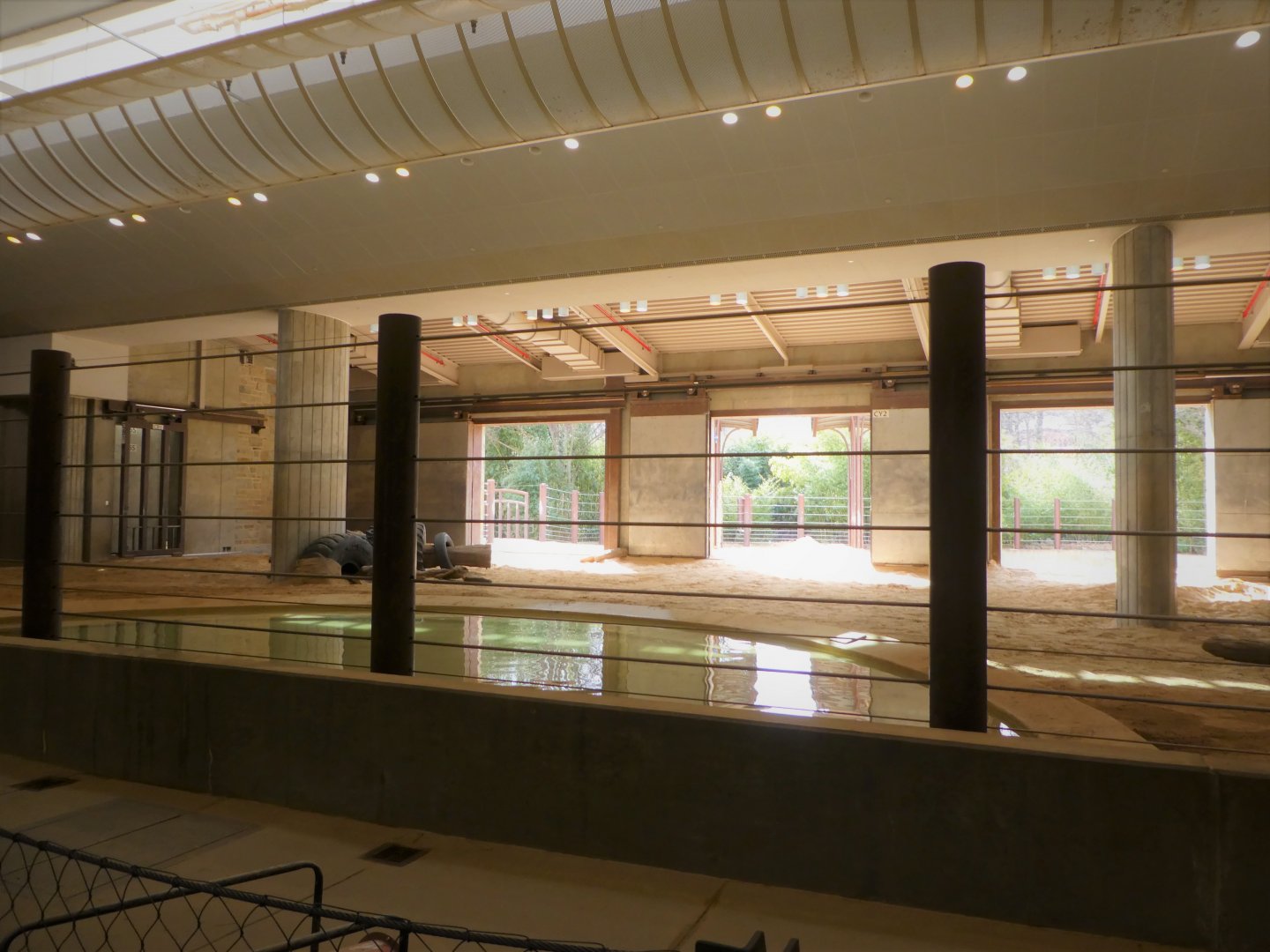 Elephant Trails - Elephant Community Center - Indoot Quarters