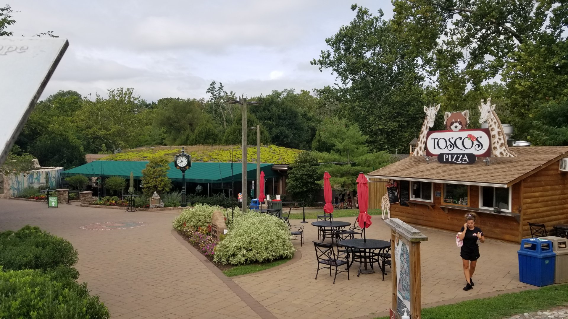 Elmwood Park - Event building, pizza place