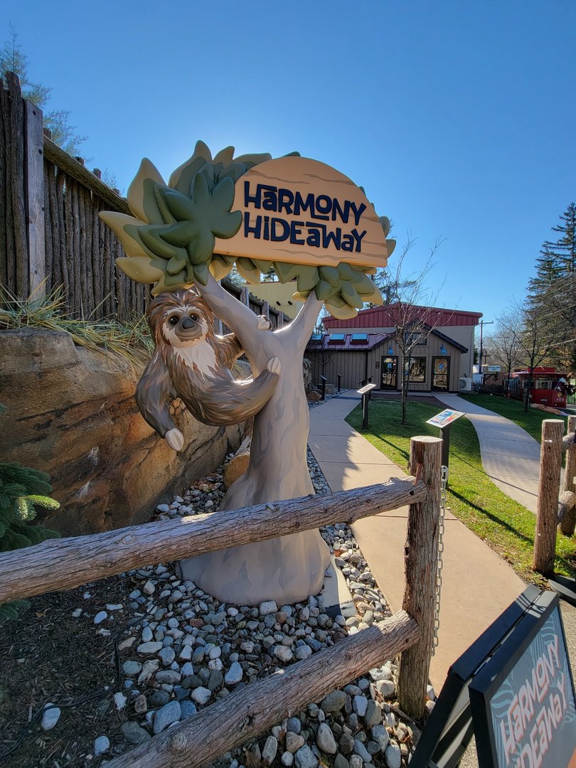 Elmwood Park - Harmony Hideaway