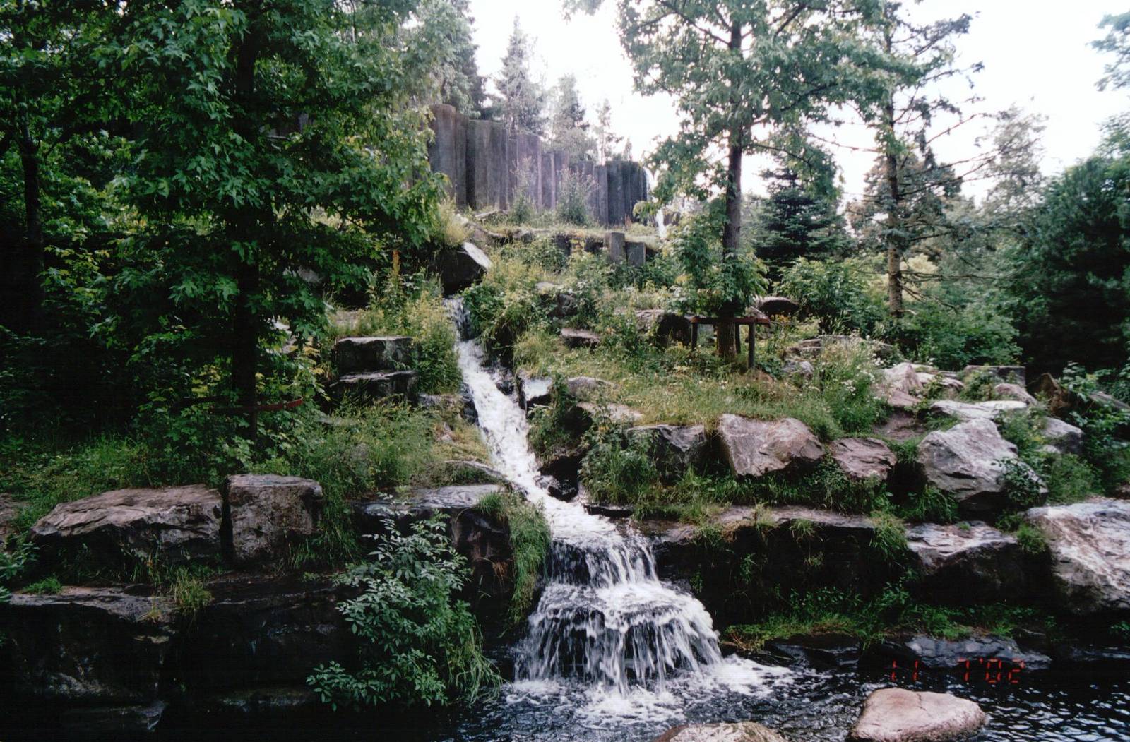 Emmen Zoo 2002 - Part of the Kodiak Bear exhibit