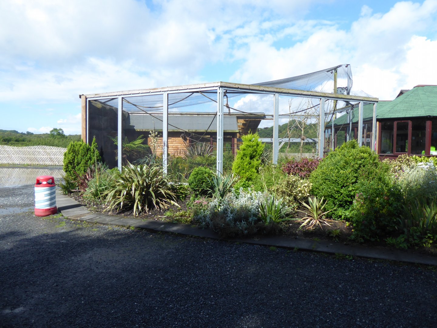 Emperor tamarin enclosure 010817