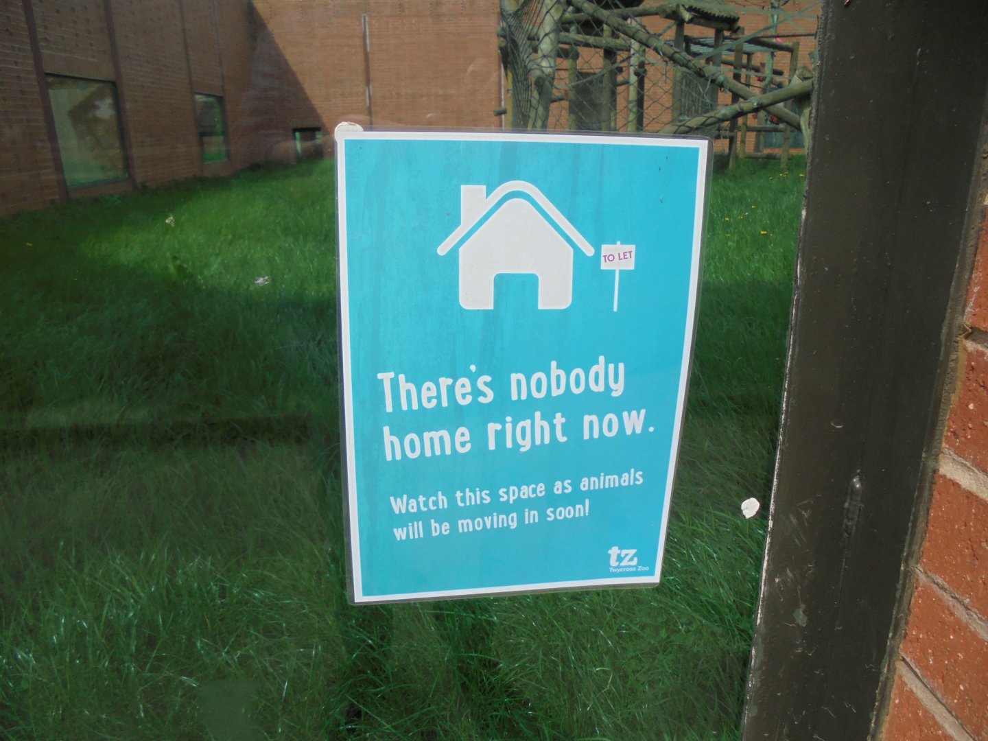 Empty enclosure notices.