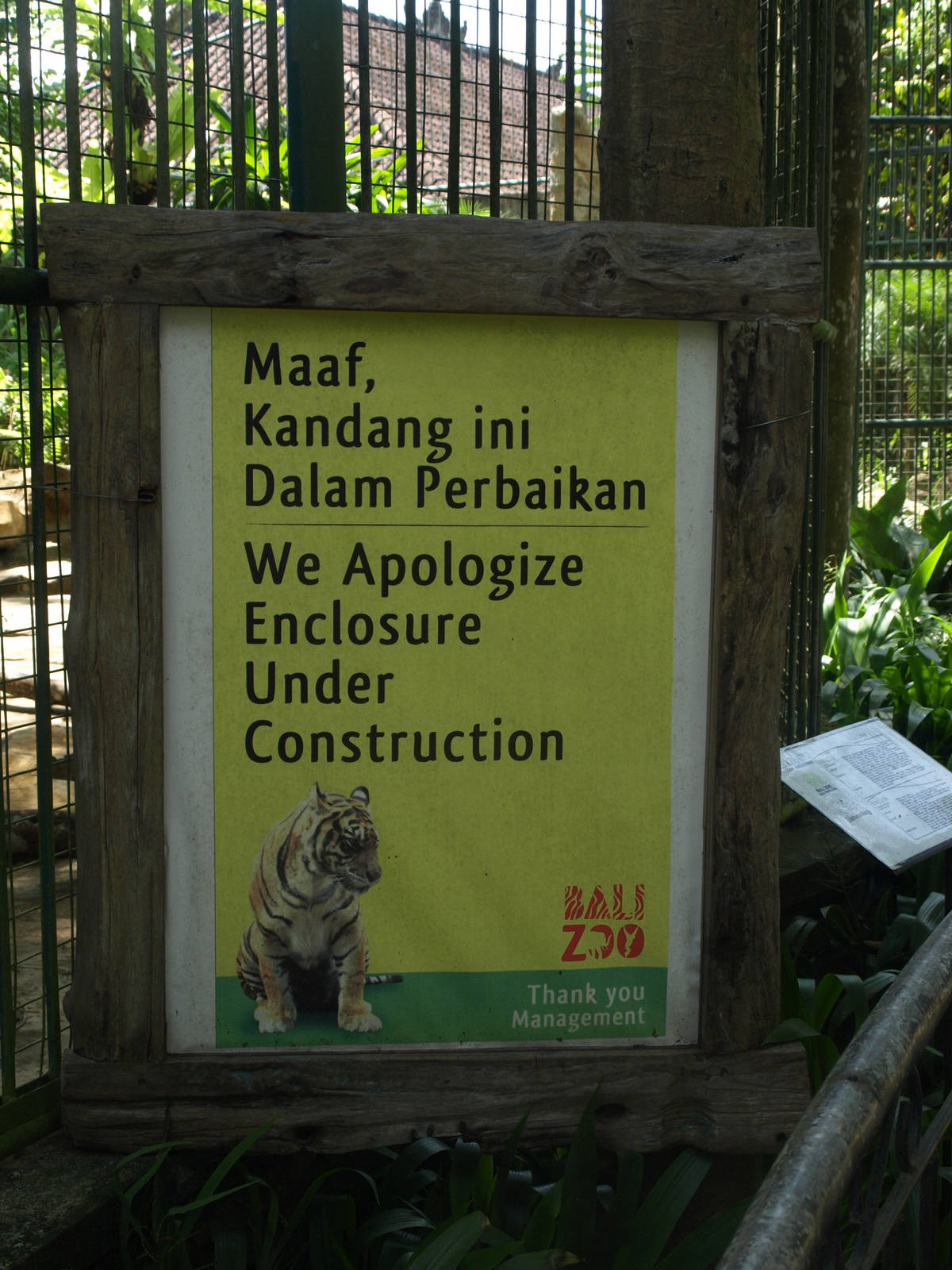 Empty enclosure signage
