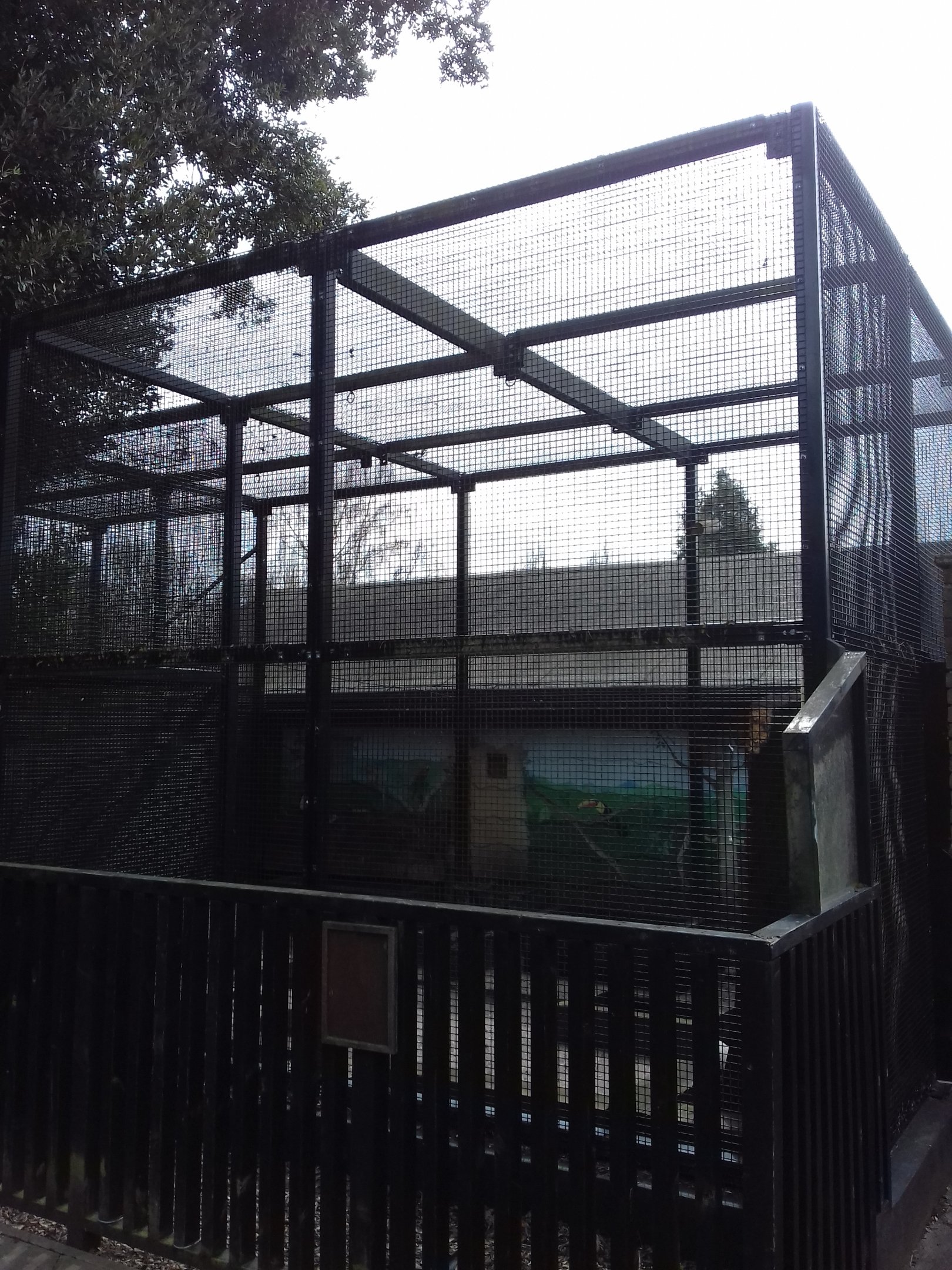 Empty enclosure