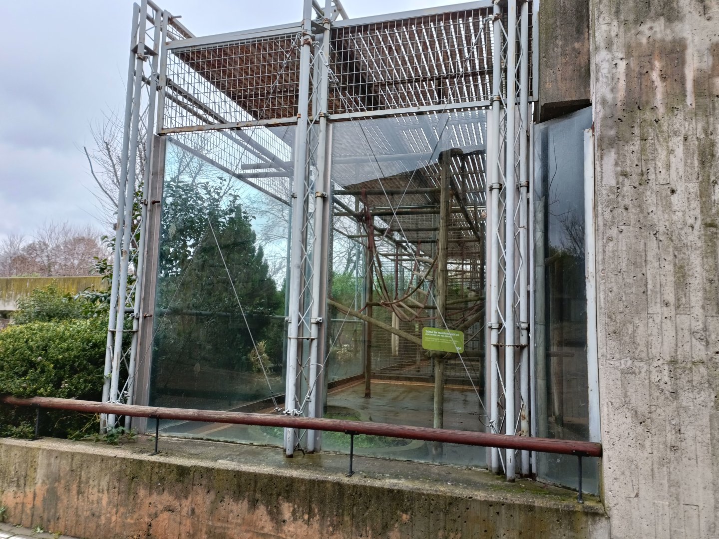 Empty primate exhibit